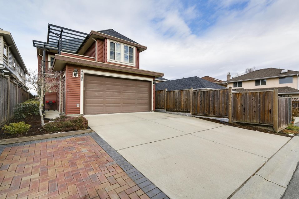 4528 Steveston Highway, Richmond, BC 2