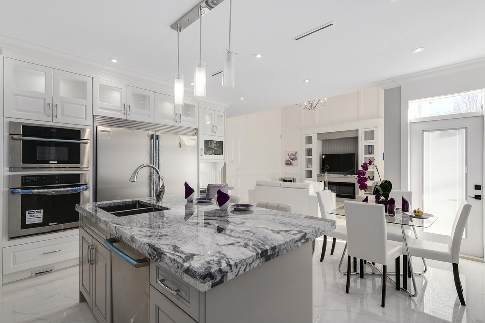 8760 Rosemary Avenue, Richmond, BC 13