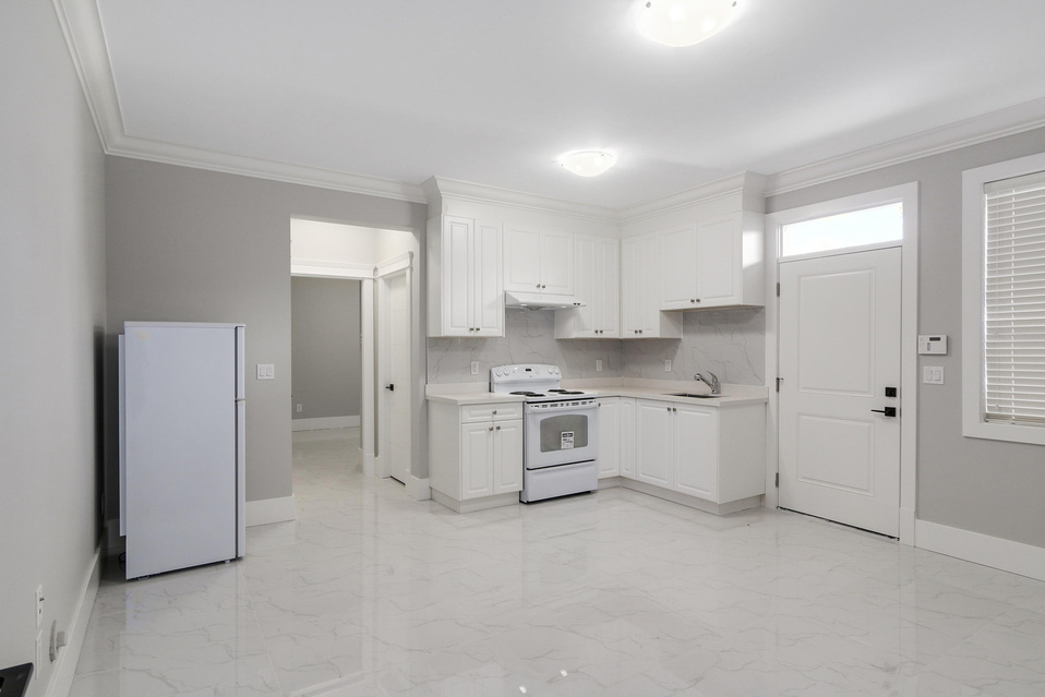 8760 Rosemary Avenue, Richmond, BC 3