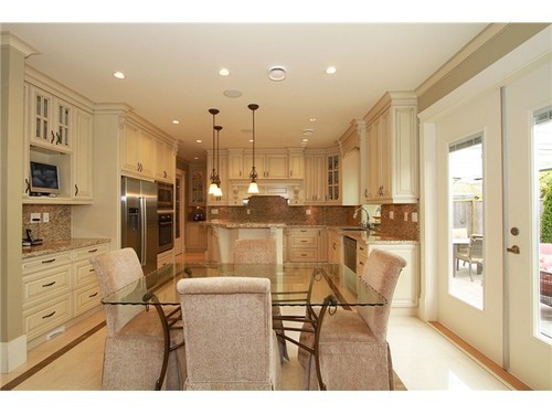 3911 ROYALMORE Ave, Richmond, BC 12