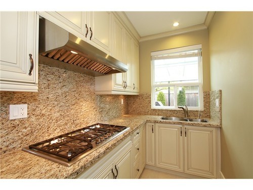 3911 ROYALMORE Ave, Richmond, BC 10