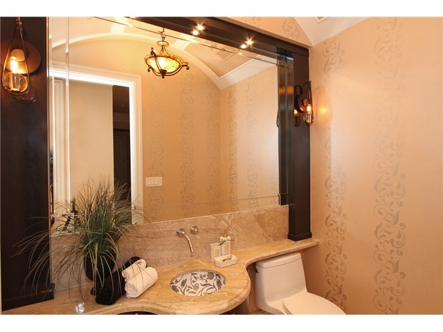 4539 Granville Ave, Richmond, BC 15