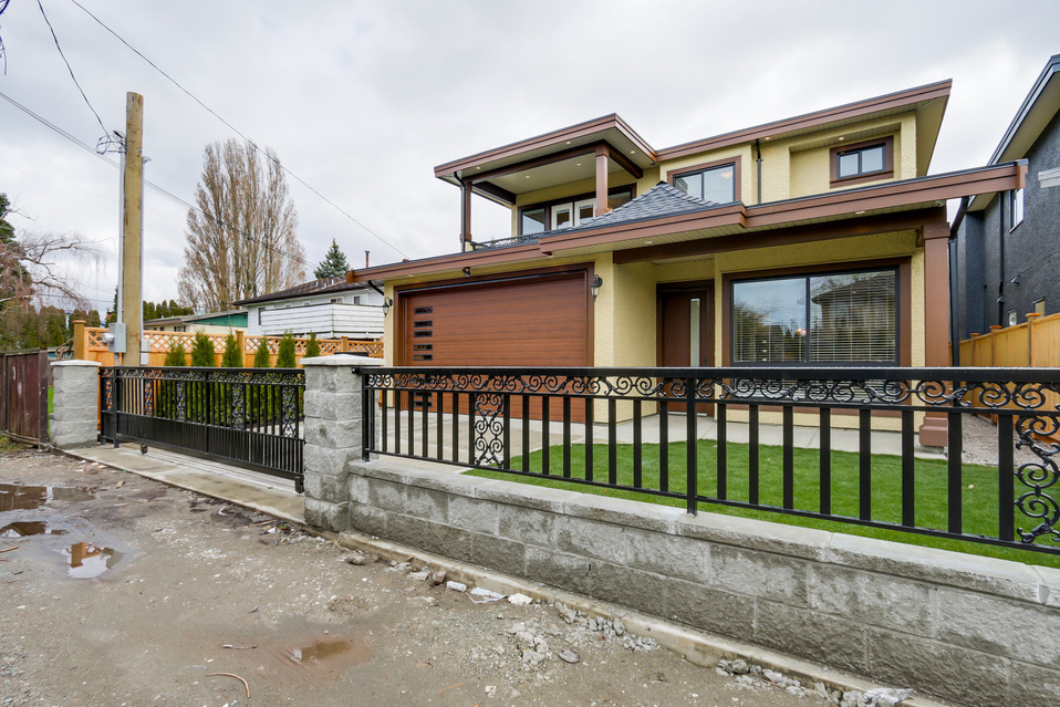 8131 No. 3 Road, Richmond, BC 3