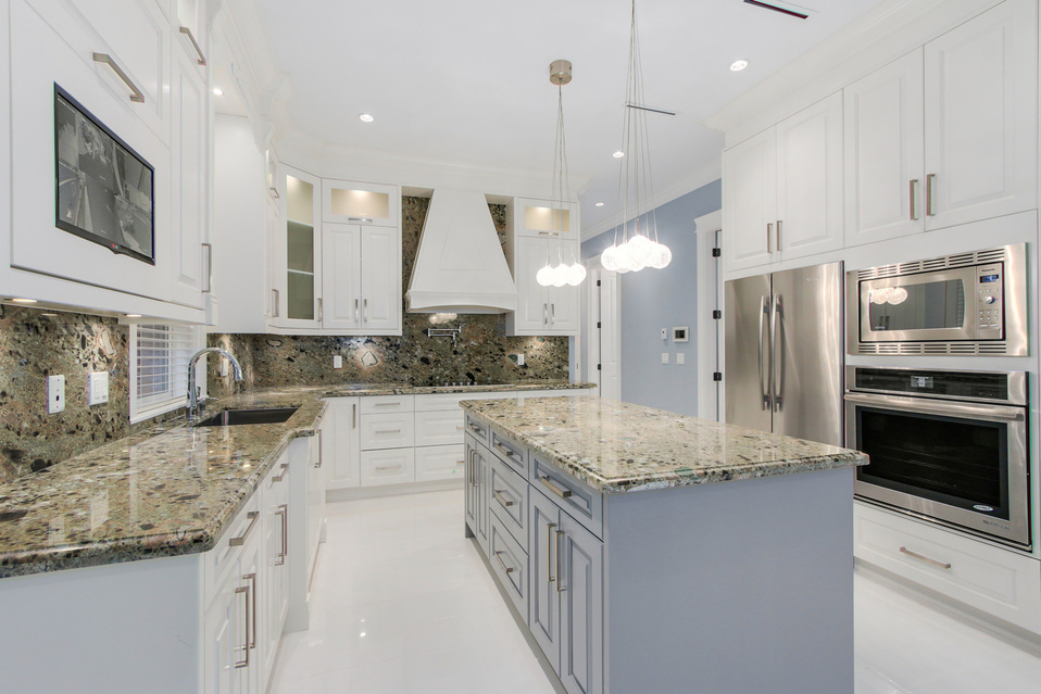 8135 No. 3 Road, Richmond, BC 13