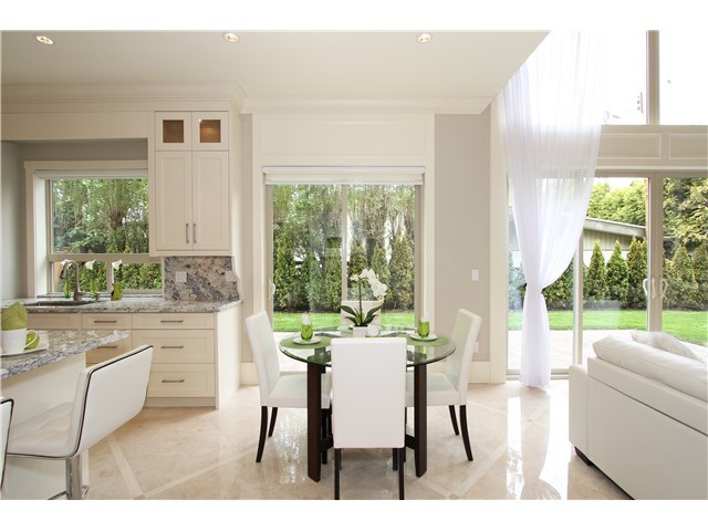 8271 Elsmore Road, Richmond, BC 12