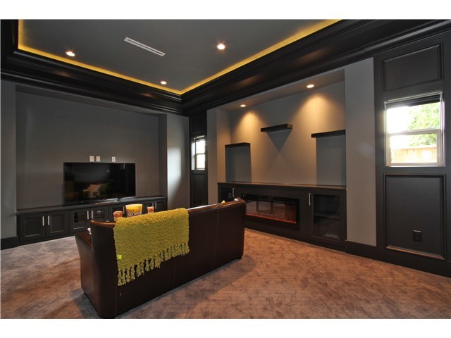 8271 Elsmore Road, Richmond, BC 10
