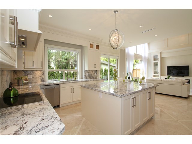 8271 Elsmore Road, Richmond, BC 14