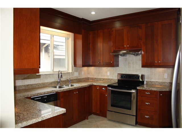 10208 GILMORE Crescent, Richmond, BC 4