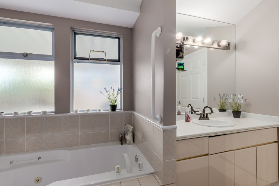 9588 Capstan Way, 'The Oaks", Richmond, BC 7