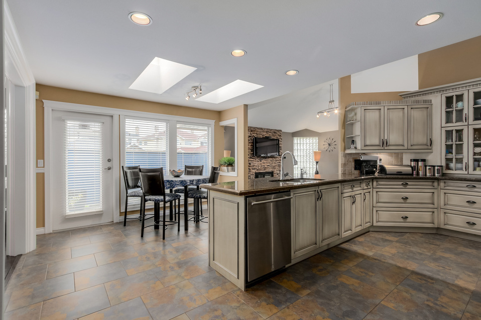 9588 Capstan Way, 'The Oaks", Richmond, BC 14