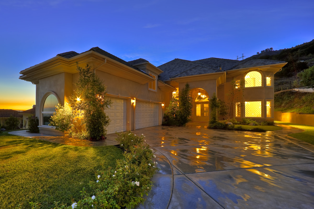 
					HOUSES For Sale
