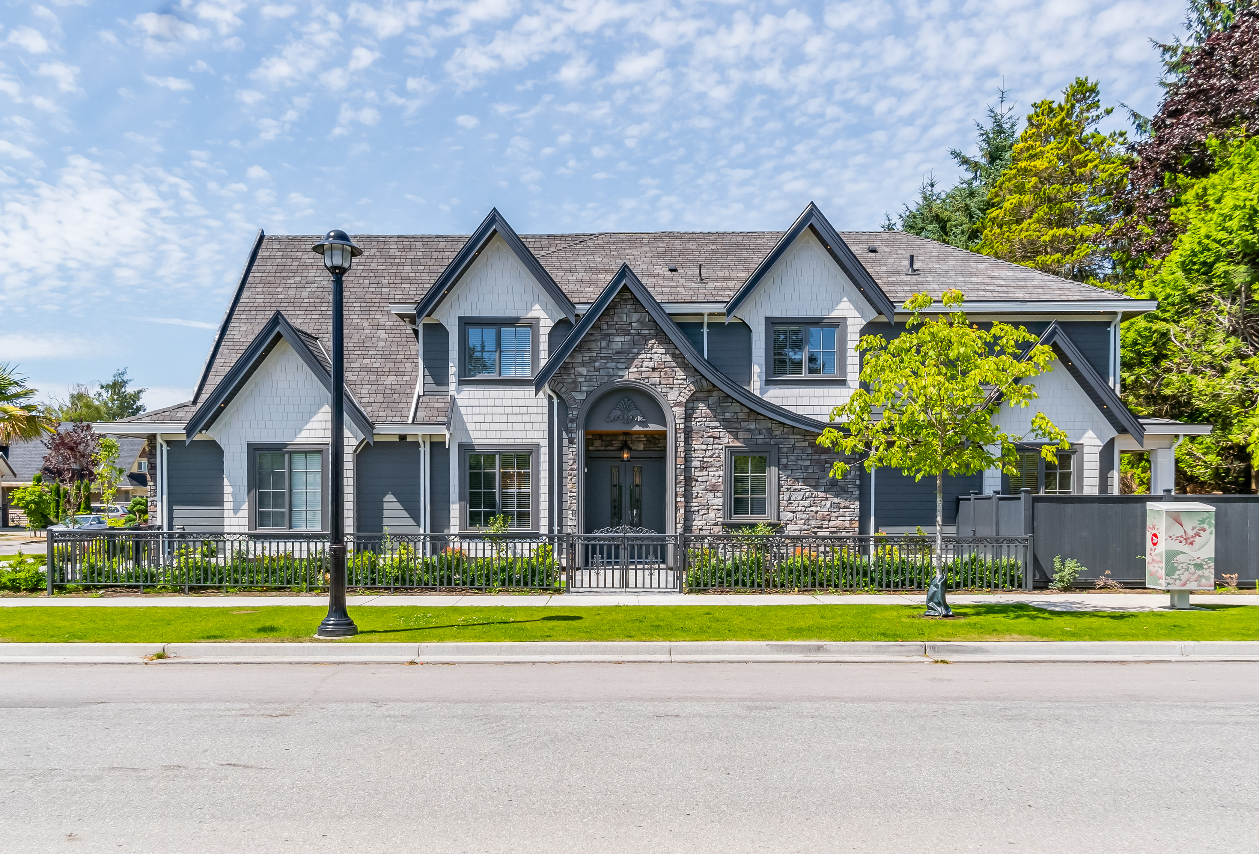 7451 Bridge Street, Richmond