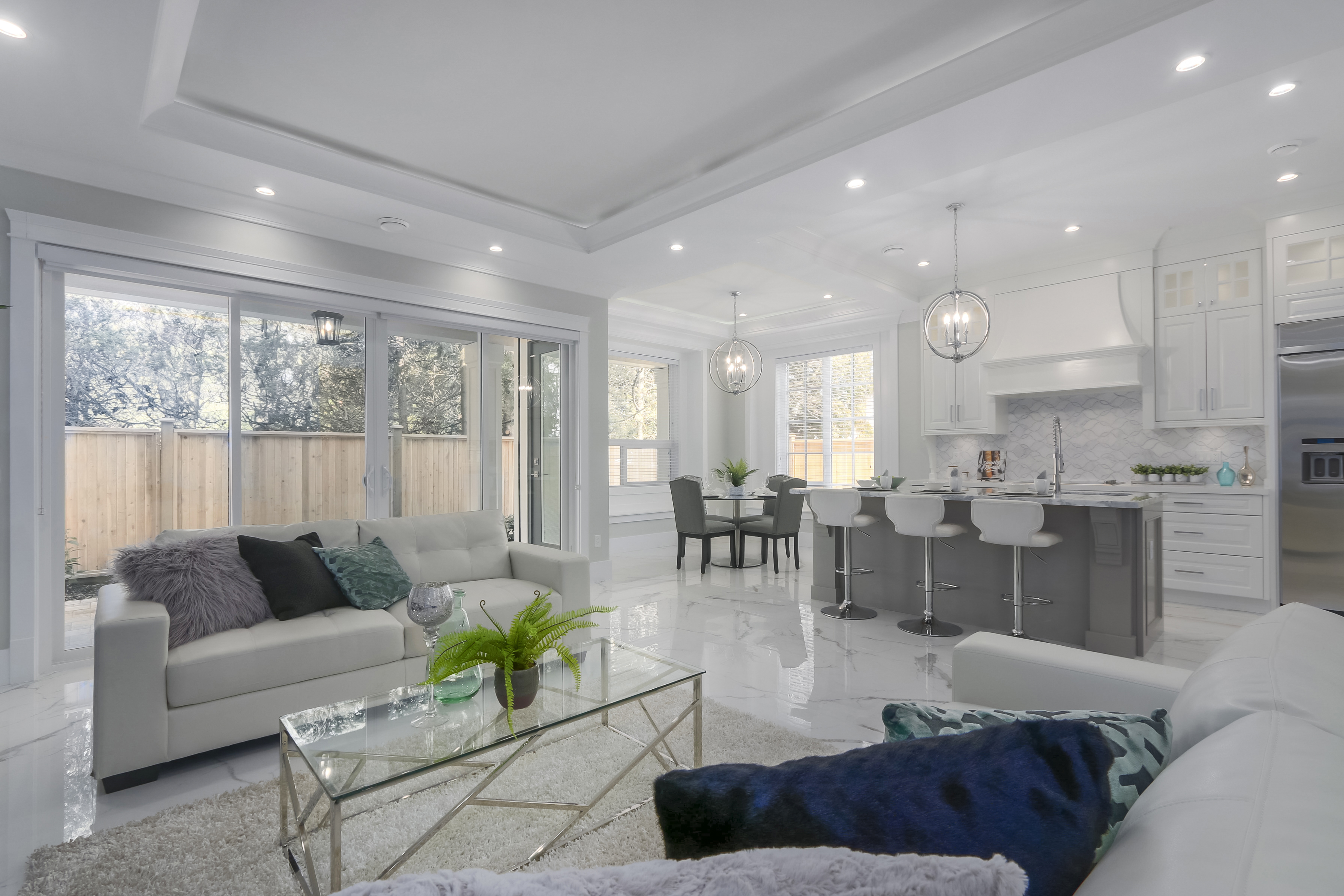 7528 ARMSTRONG STREET RICHMOND BC 4