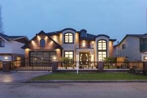 7591 DECOURCY CRESCENT