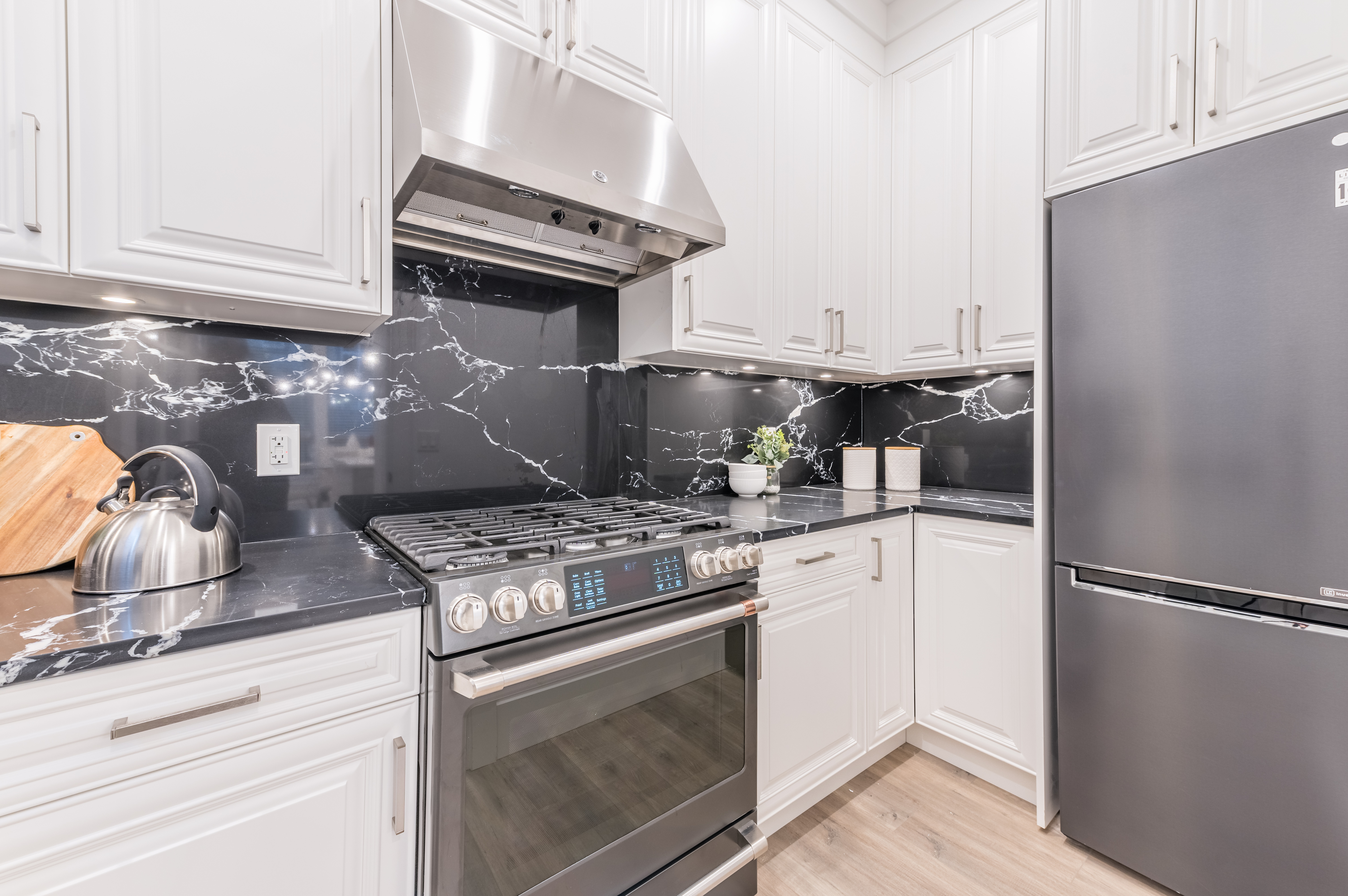 3280 BLUNDELL ROAD 15