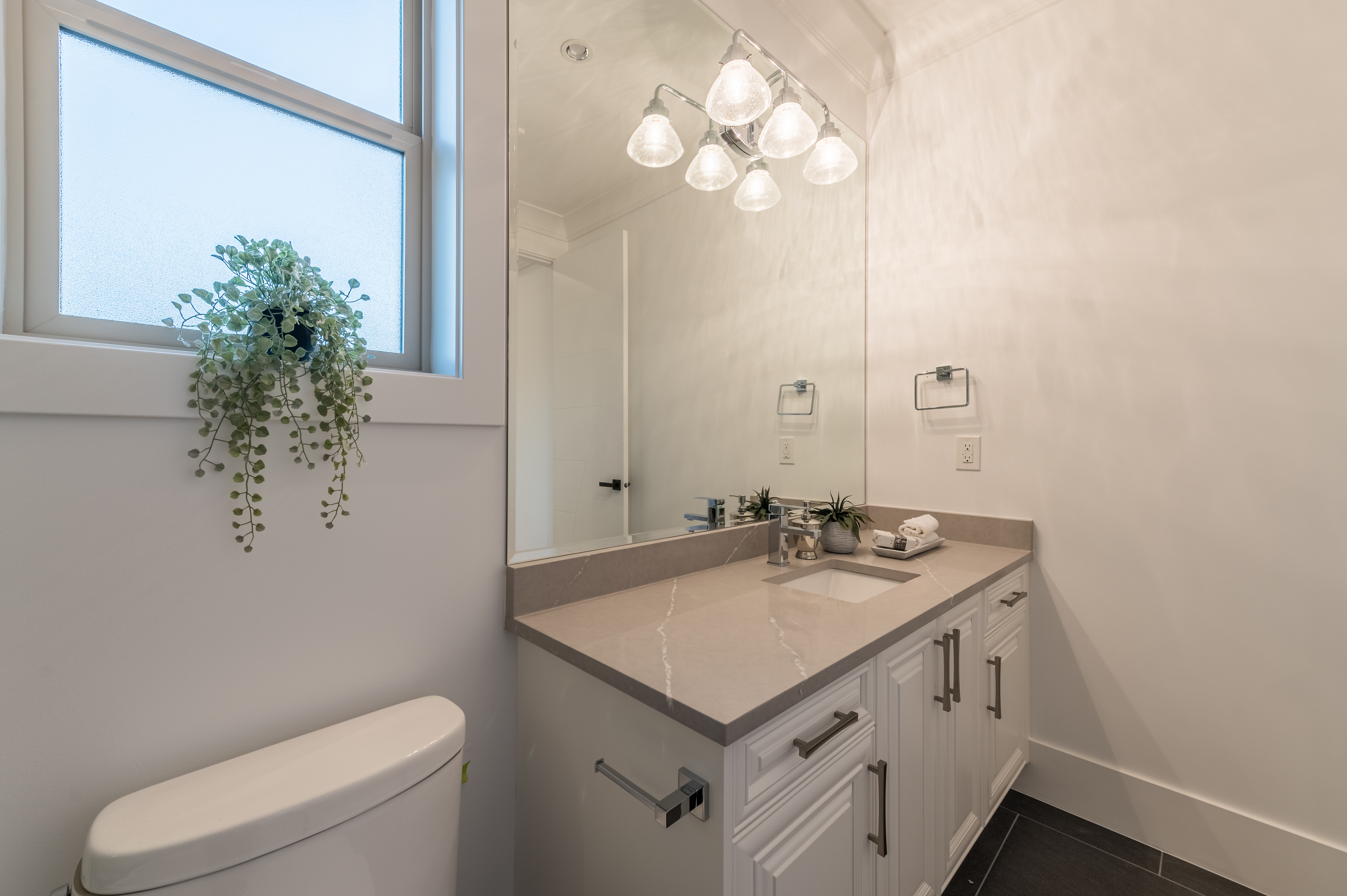 3280 BLUNDELL ROAD 32