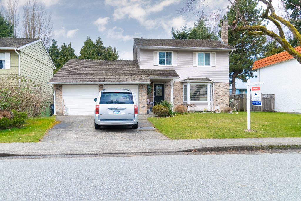 10911 ROSELAND GATE