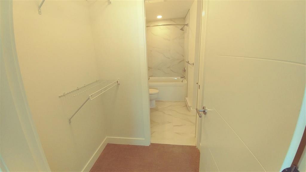 316 5638 201A STREET 5