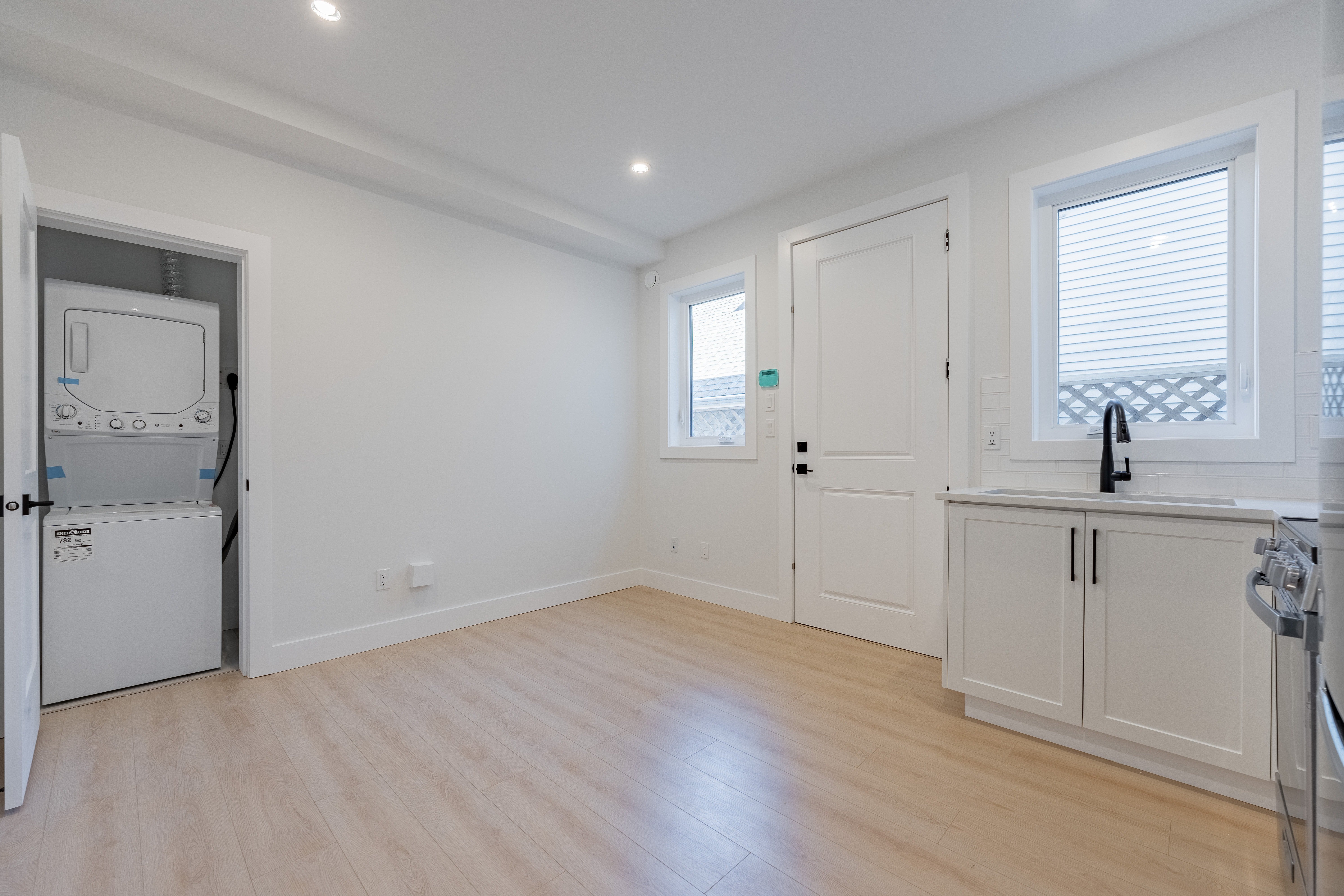 8431 NO 1 ROAD 20