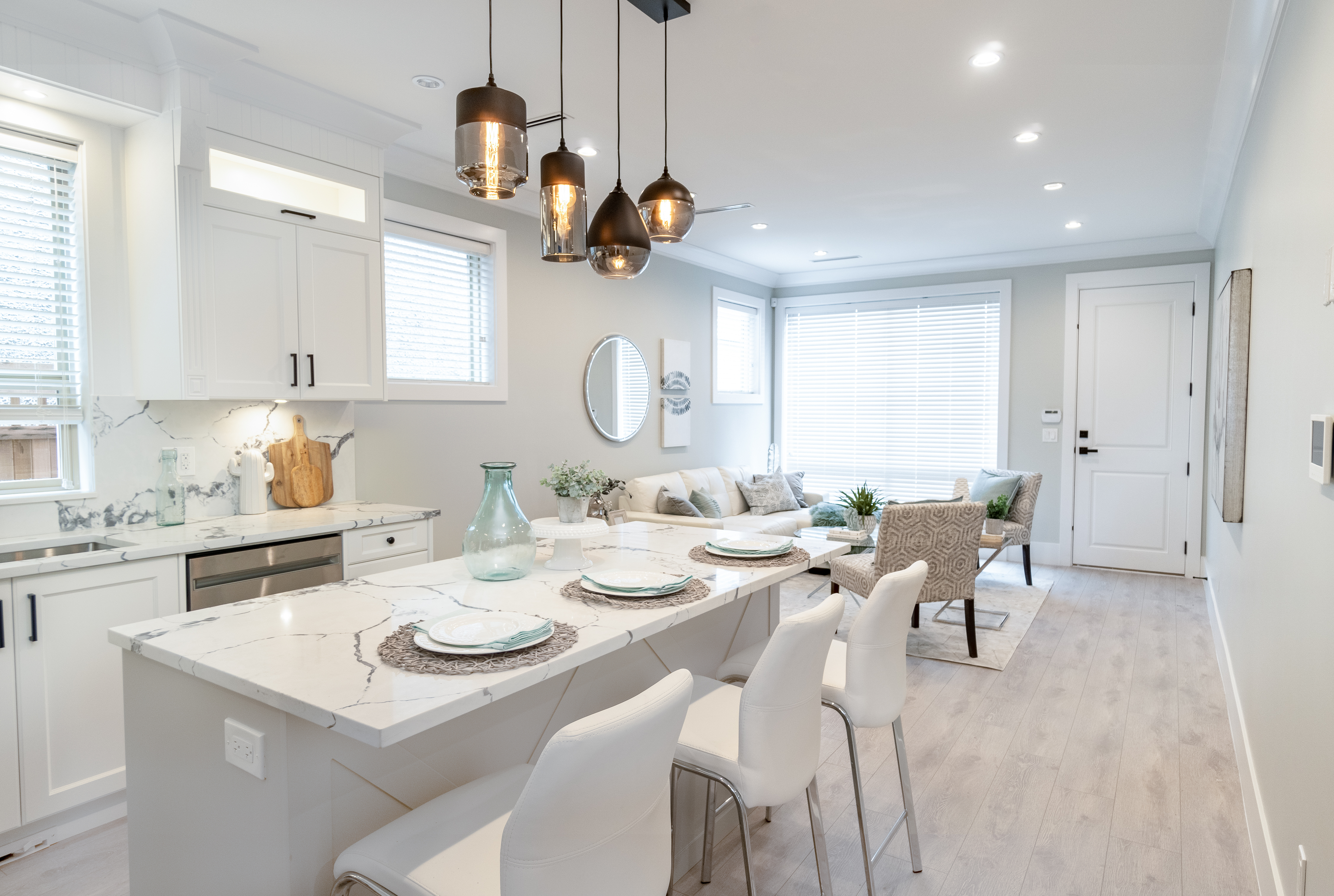 9051 STEVESTON HIGHWAY 7