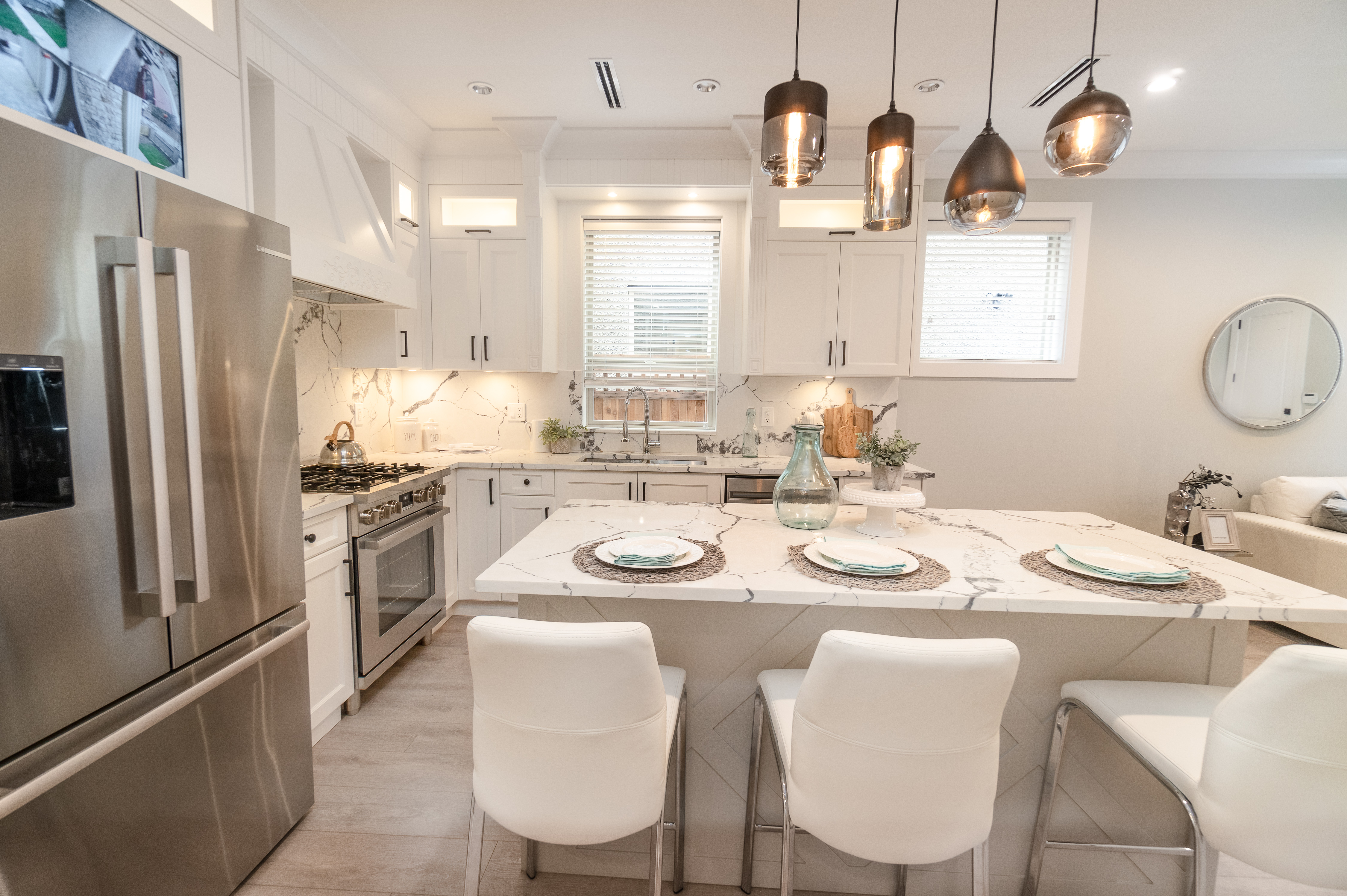 9055 STEVESTON HIGHWAY 12