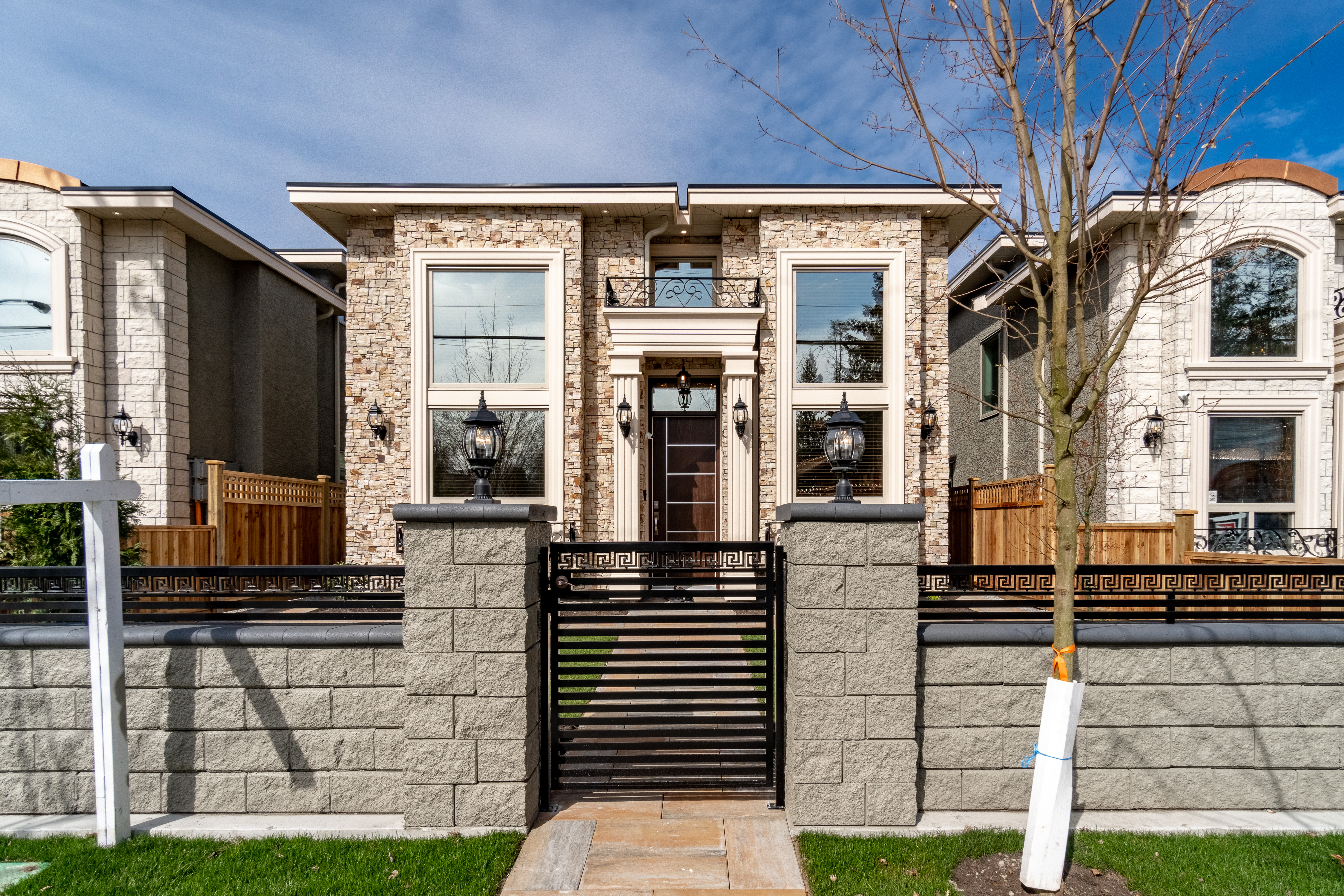 9055 STEVESTON HIGHWAY 38