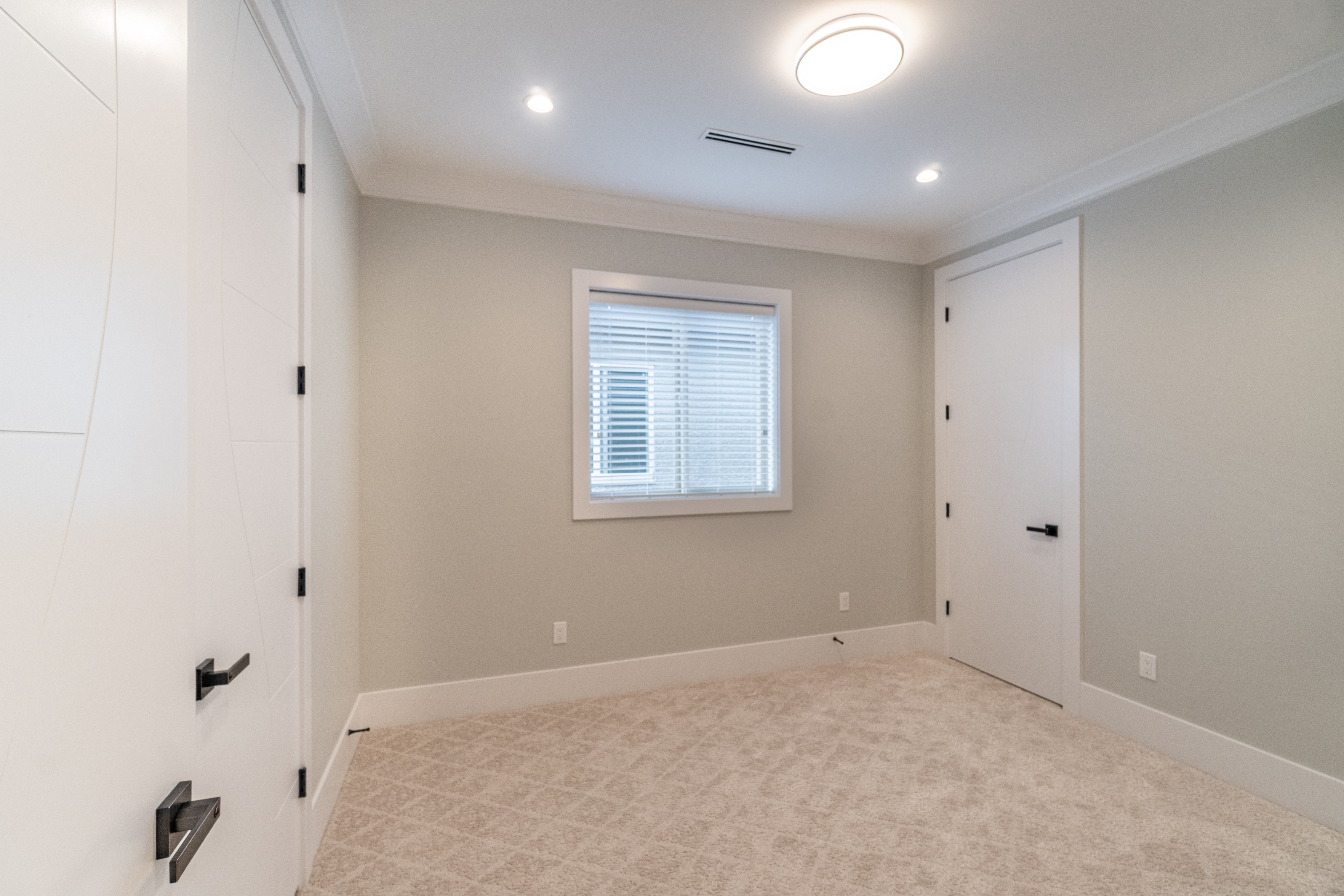 9051 STEVESTON HIGHWAY 19