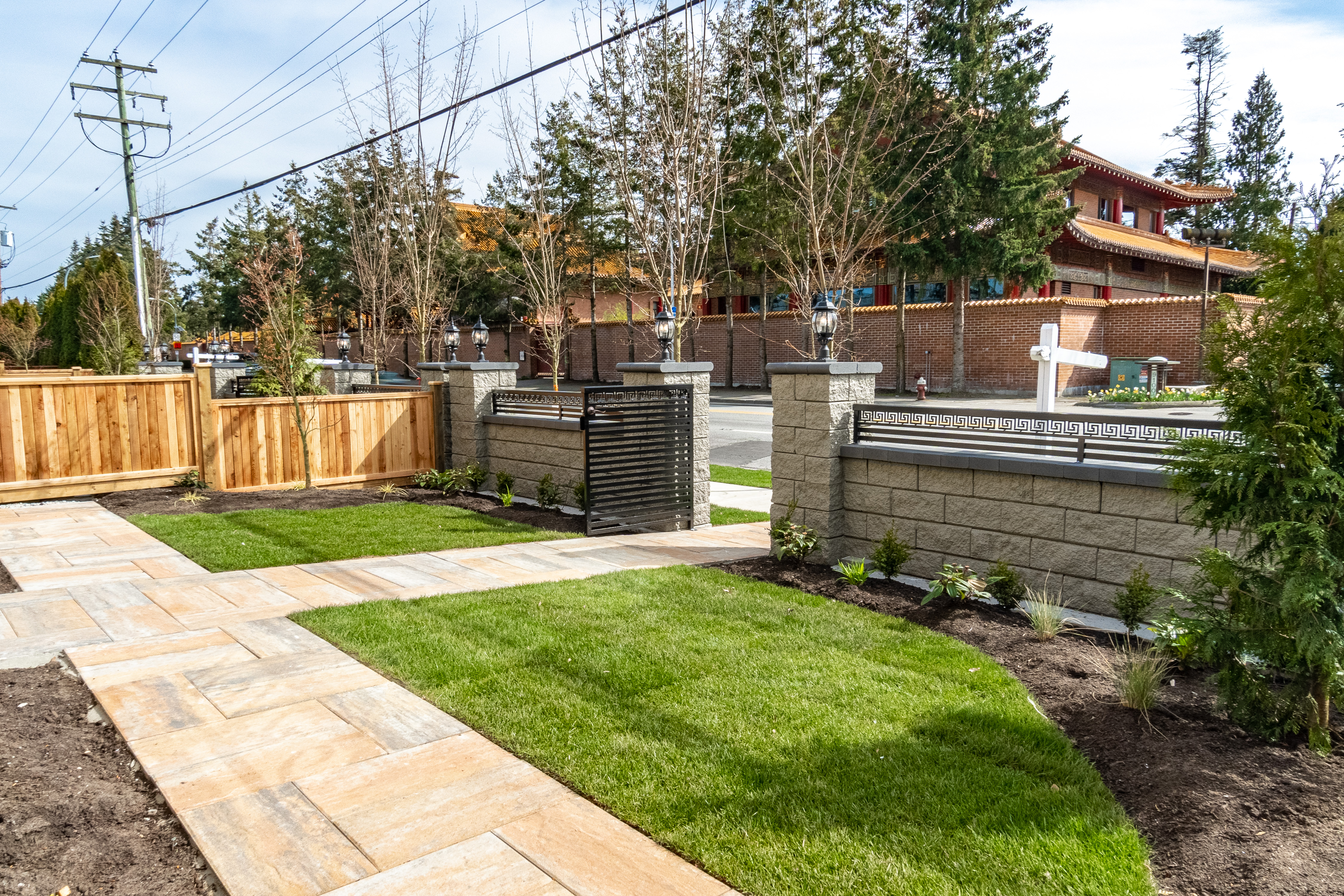 9051 STEVESTON HIGHWAY 32