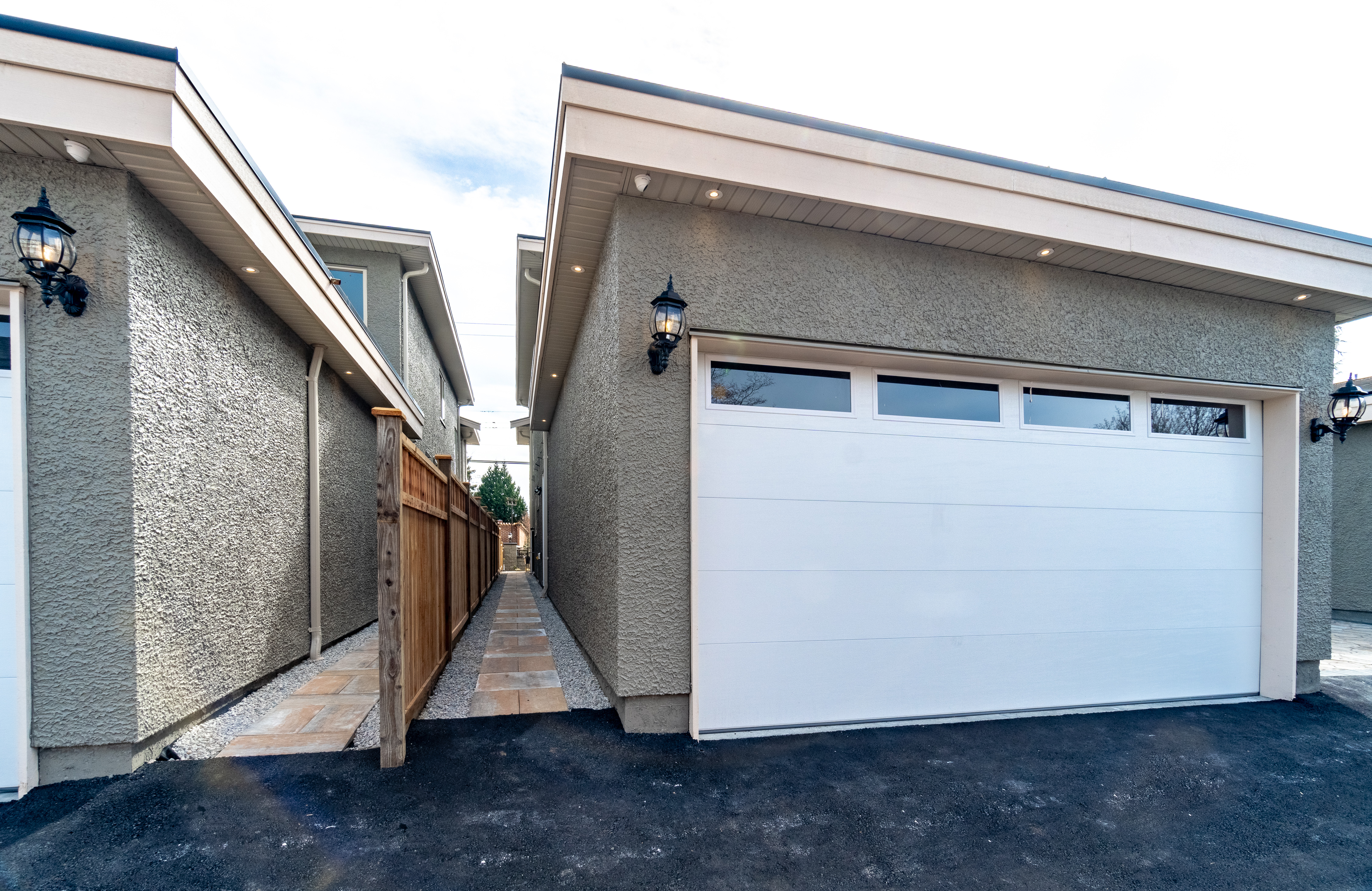 9051 STEVESTON HIGHWAY 35