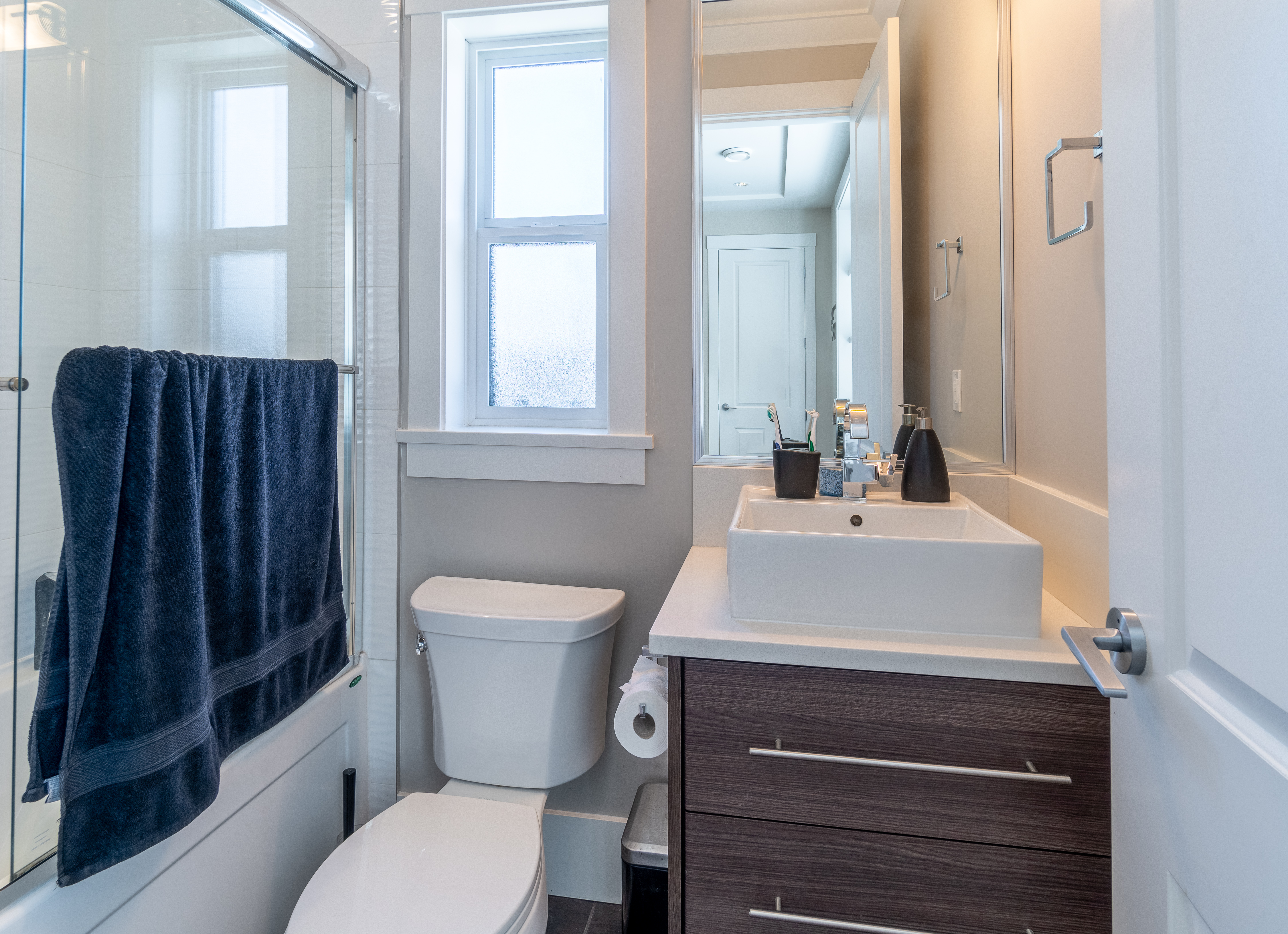 10511 BIRD ROAD 22