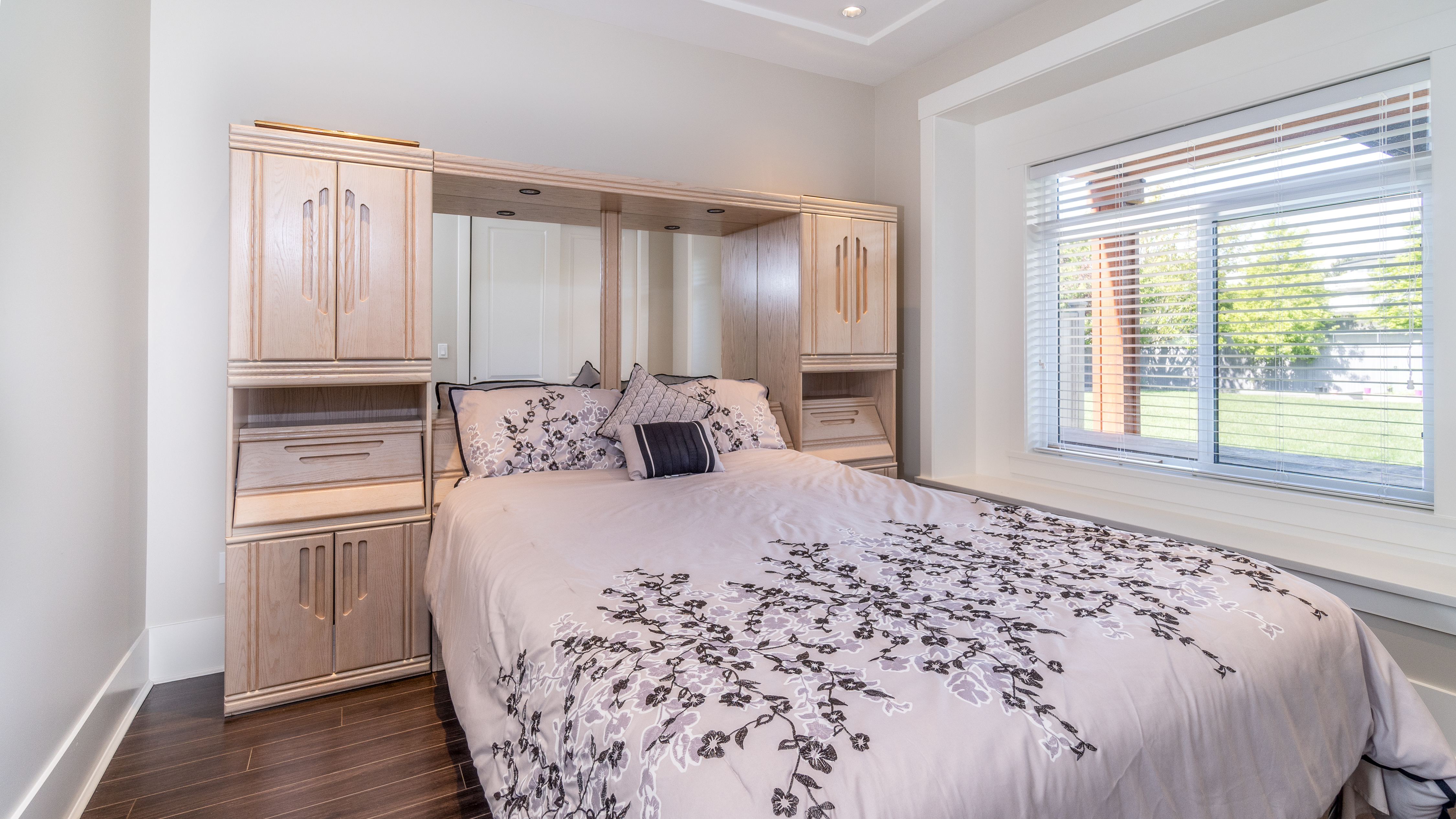10511 BIRD ROAD 36