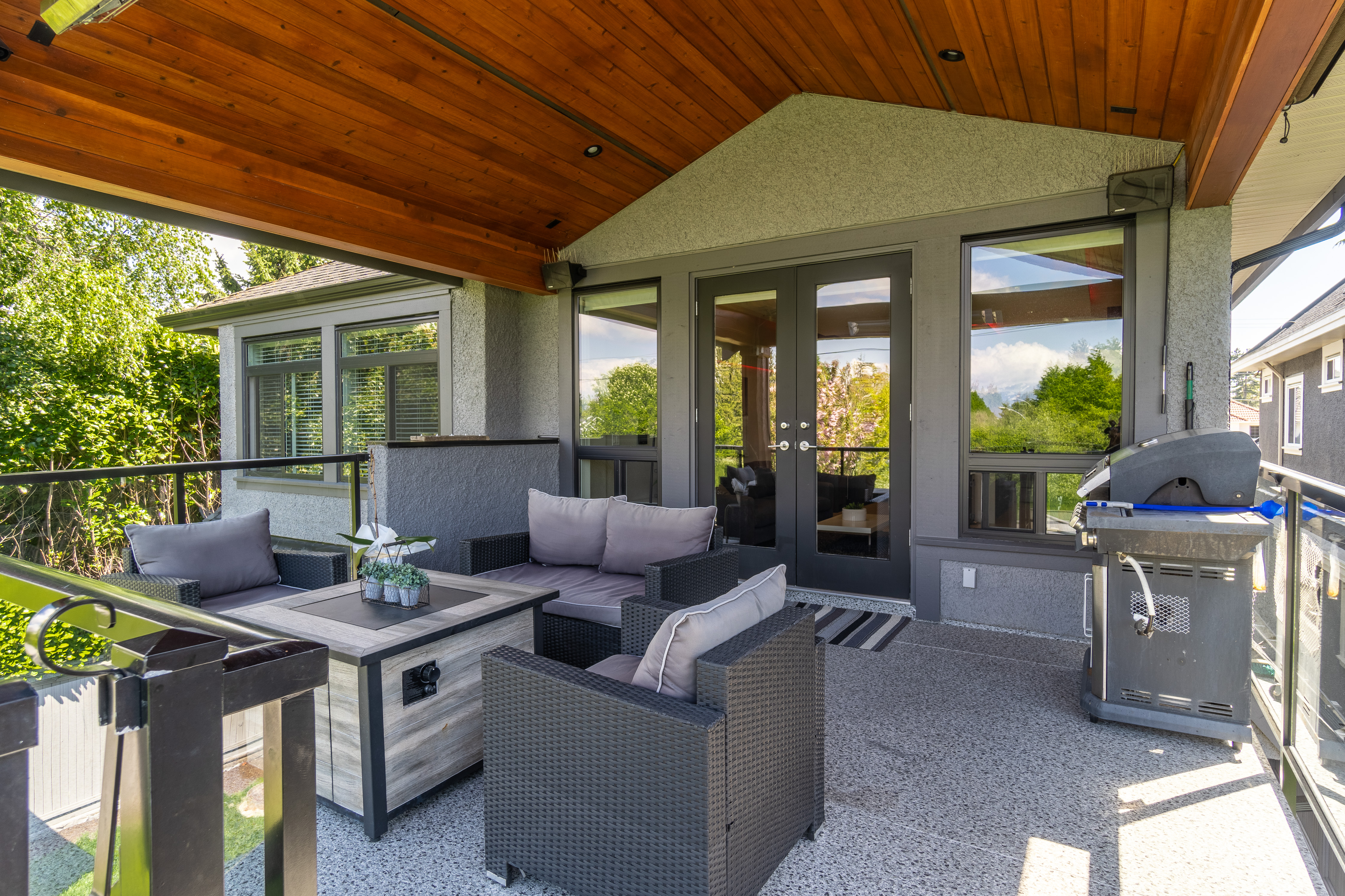 10511 BIRD ROAD 38