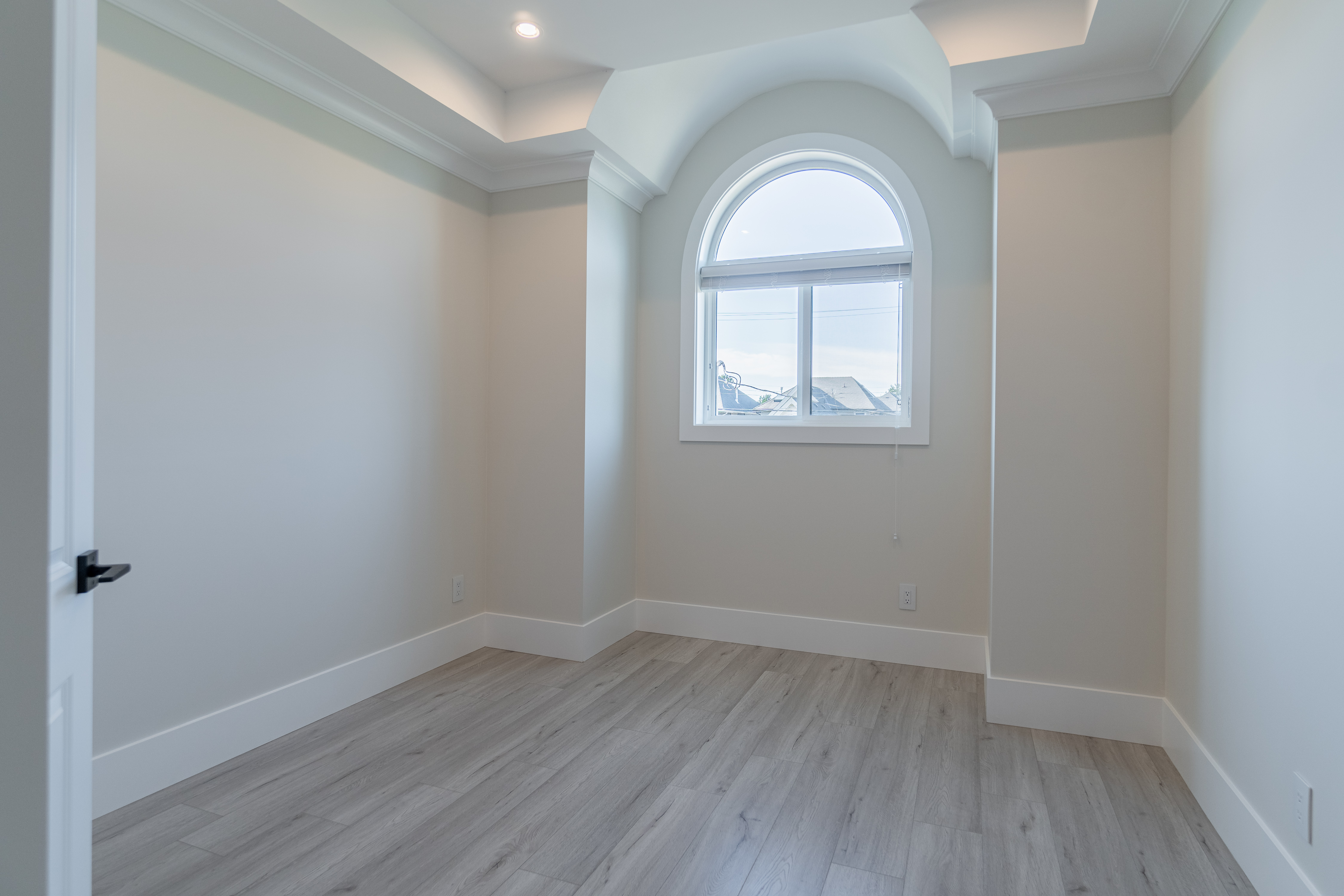 3660 HUNT STREET 27