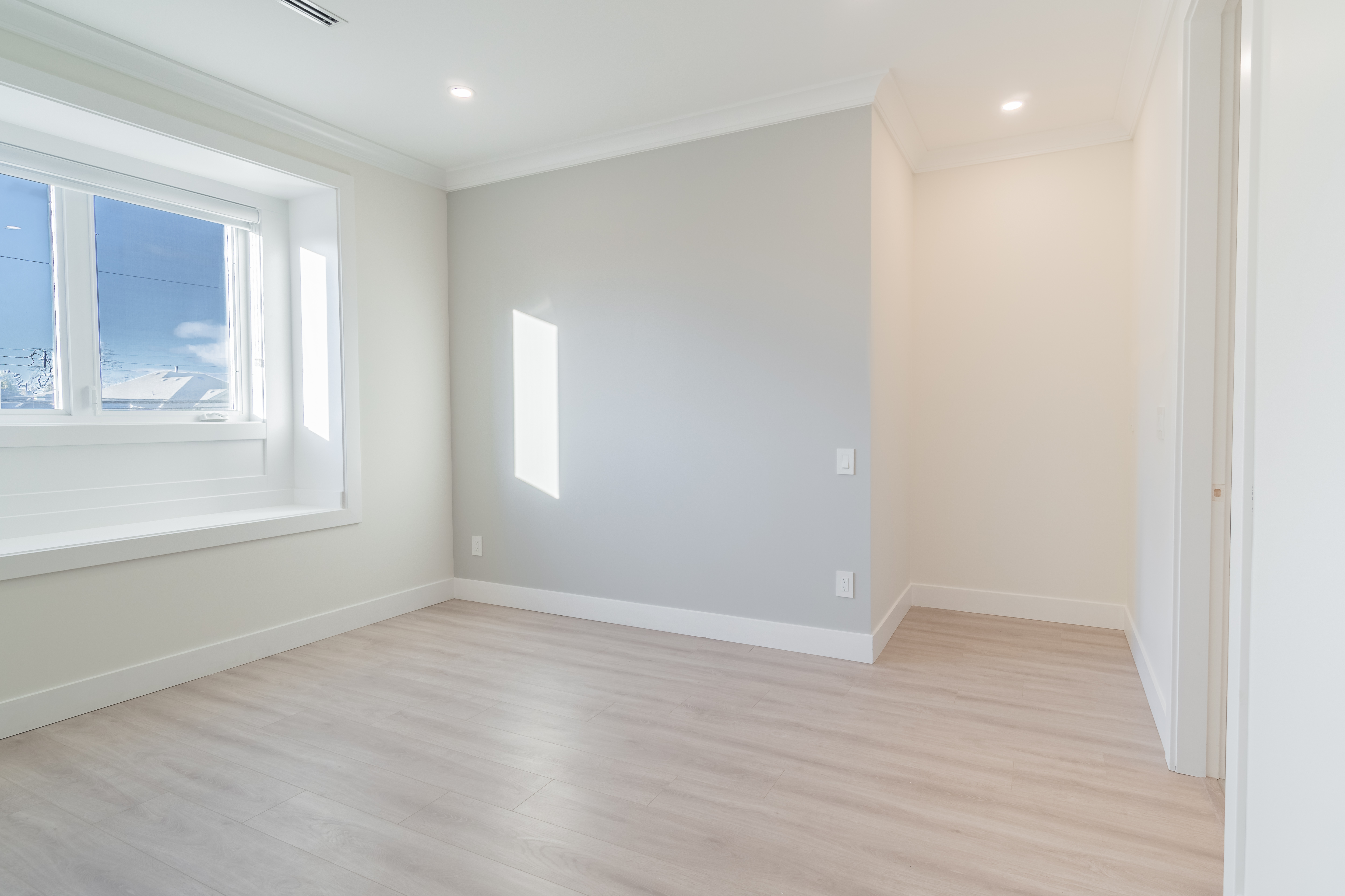 2280 Mclennan Ave 23