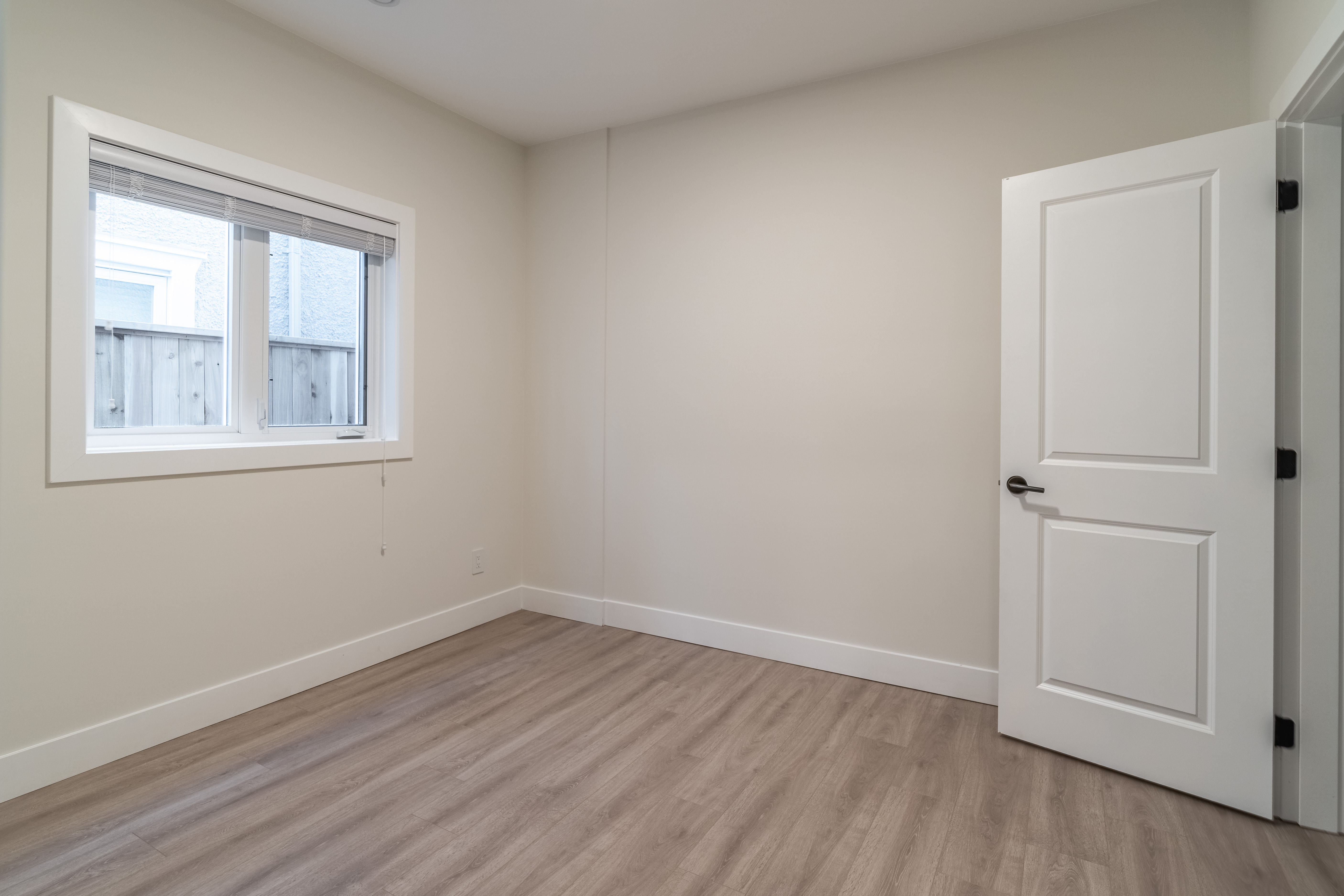 2280 Mclennan Ave 30