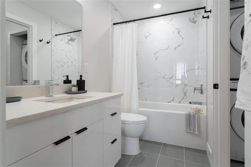 326 2360 LOGAN AVENUE, LANGLEY 8