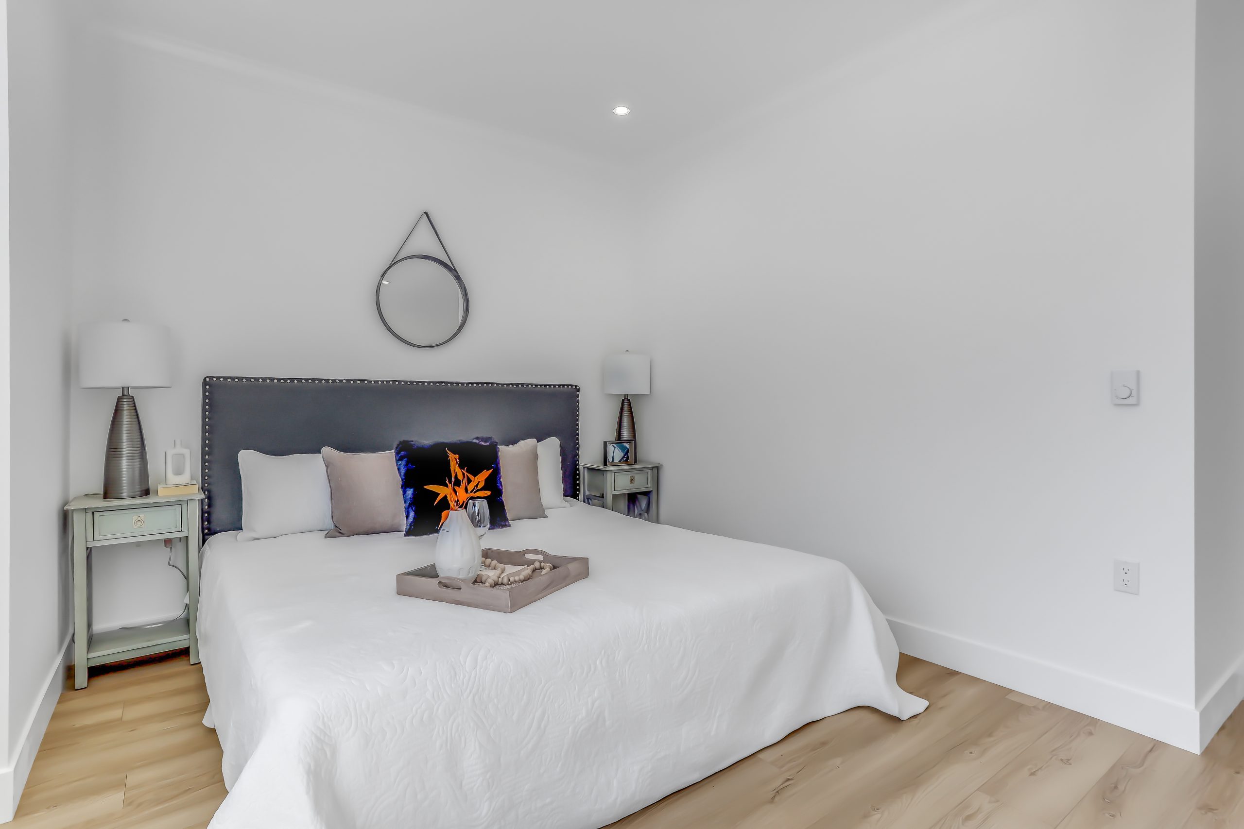 #1 - 8620 Railway Ave 5
