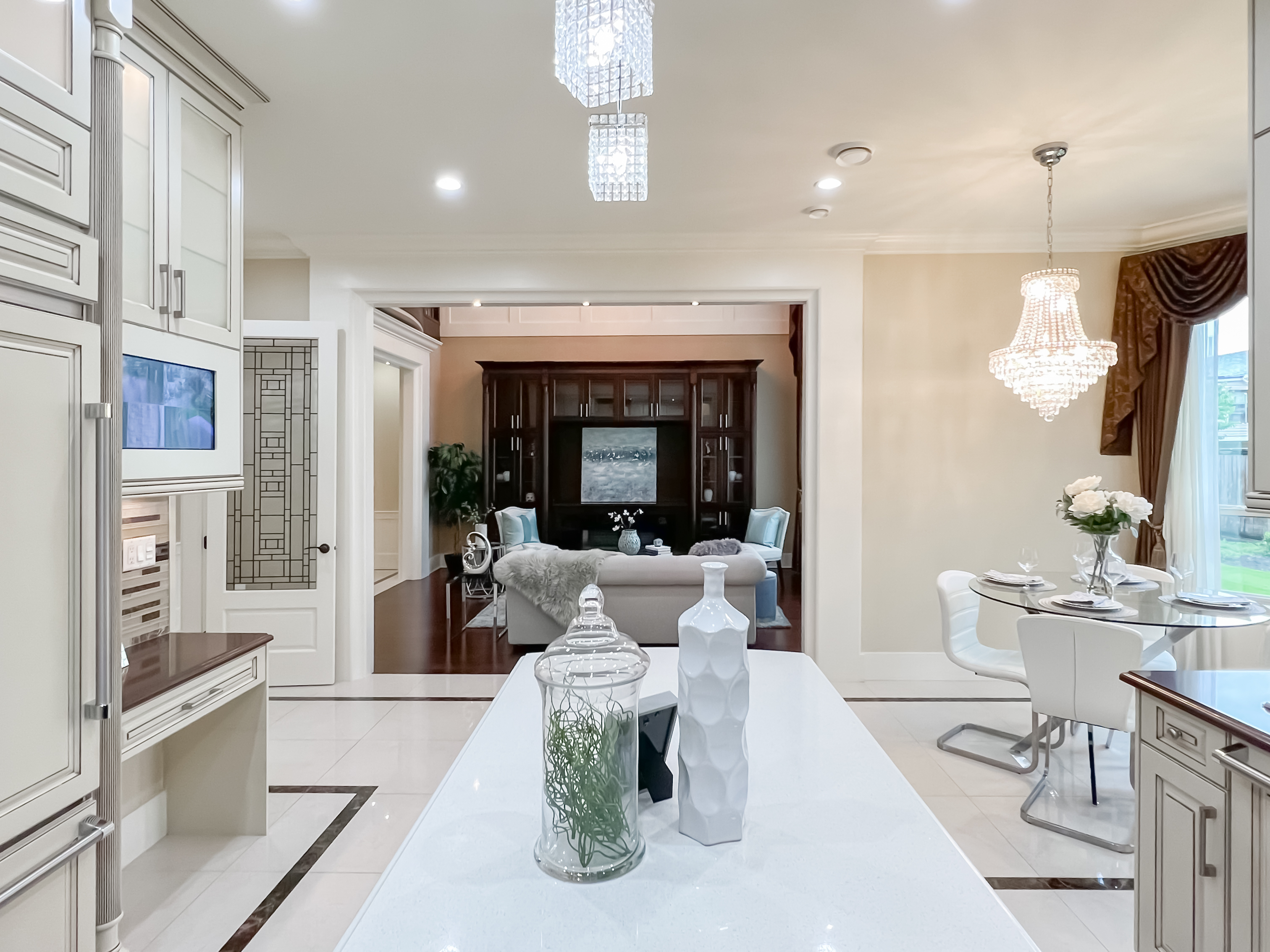 5651 CATHAY ROAD 15