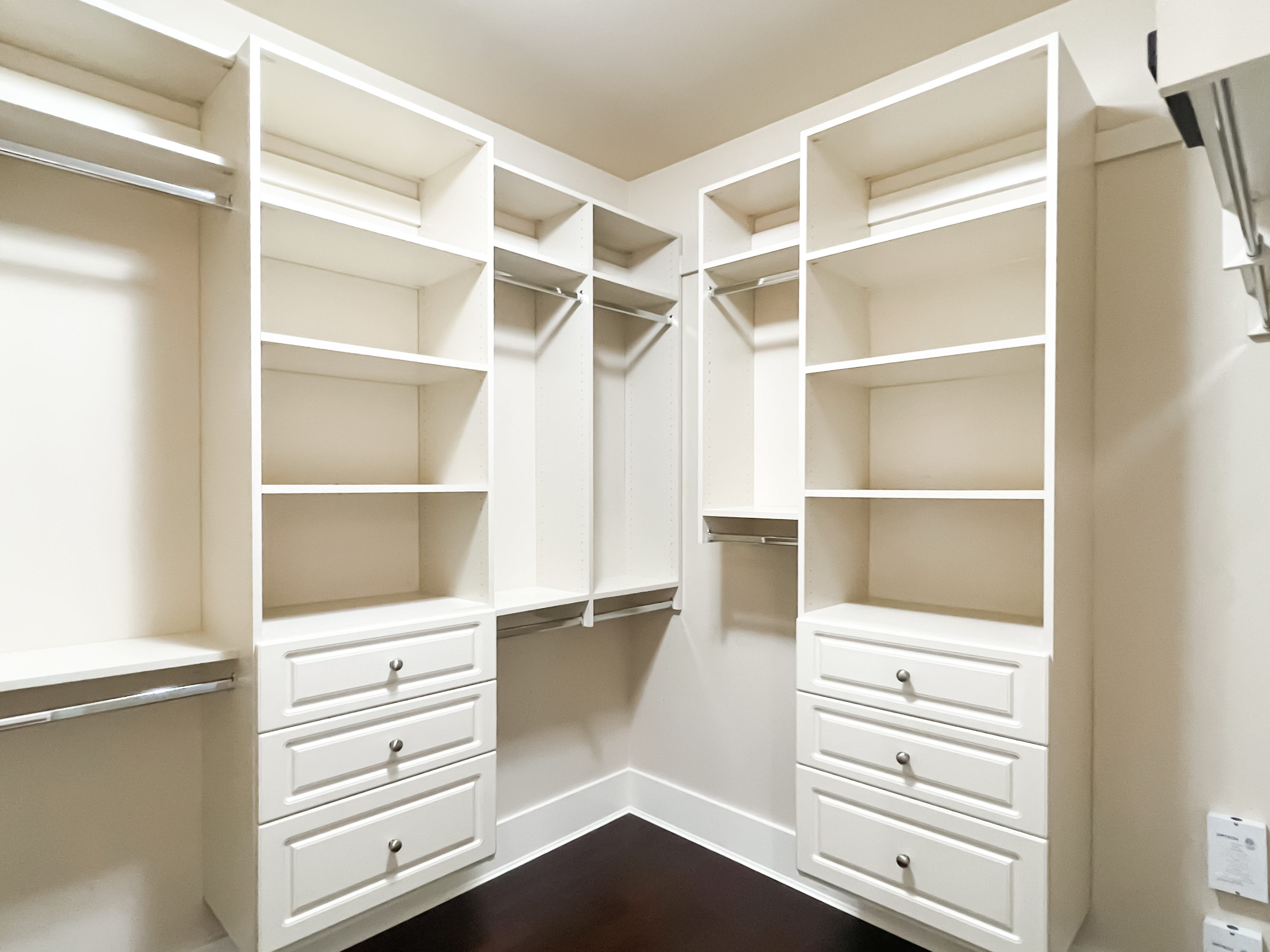 5651 CATHAY ROAD 37