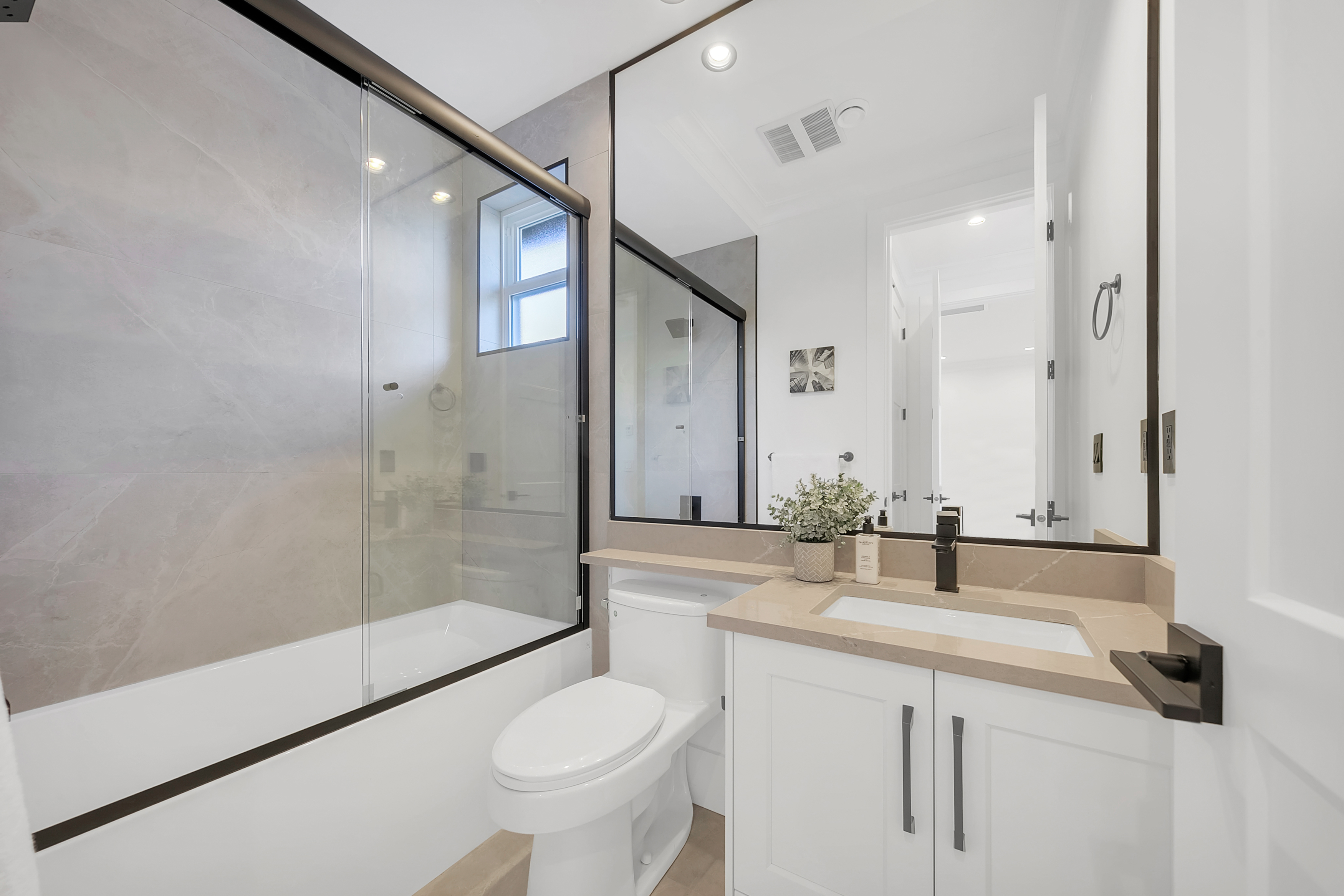 11726 4th Avenue, Richmond 14