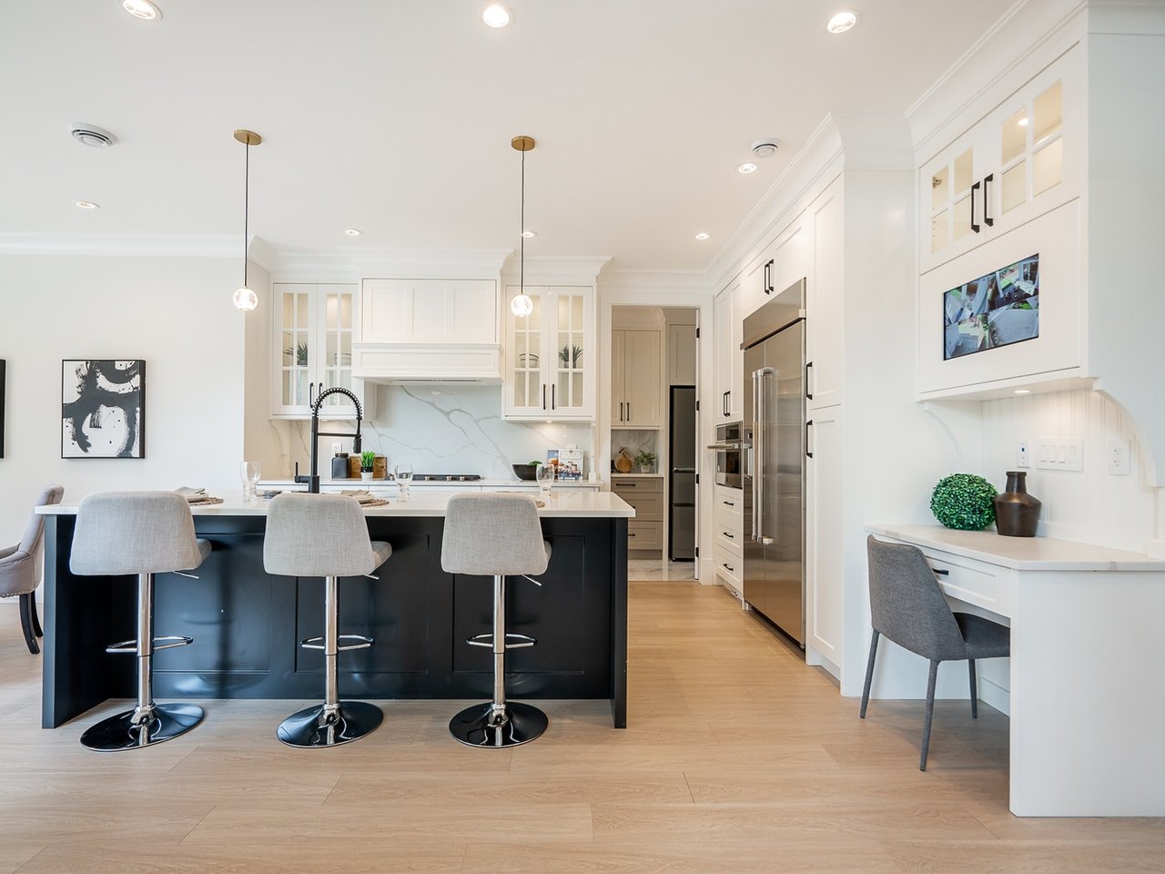 3431 Lockhart Road, Richmond 8