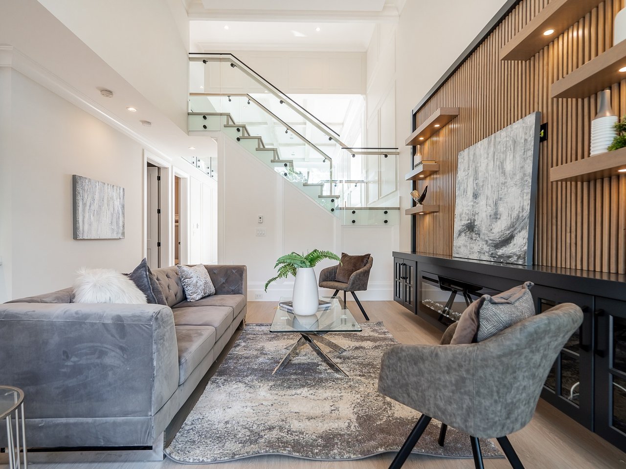 3431 Lockhart Road, Richmond 7