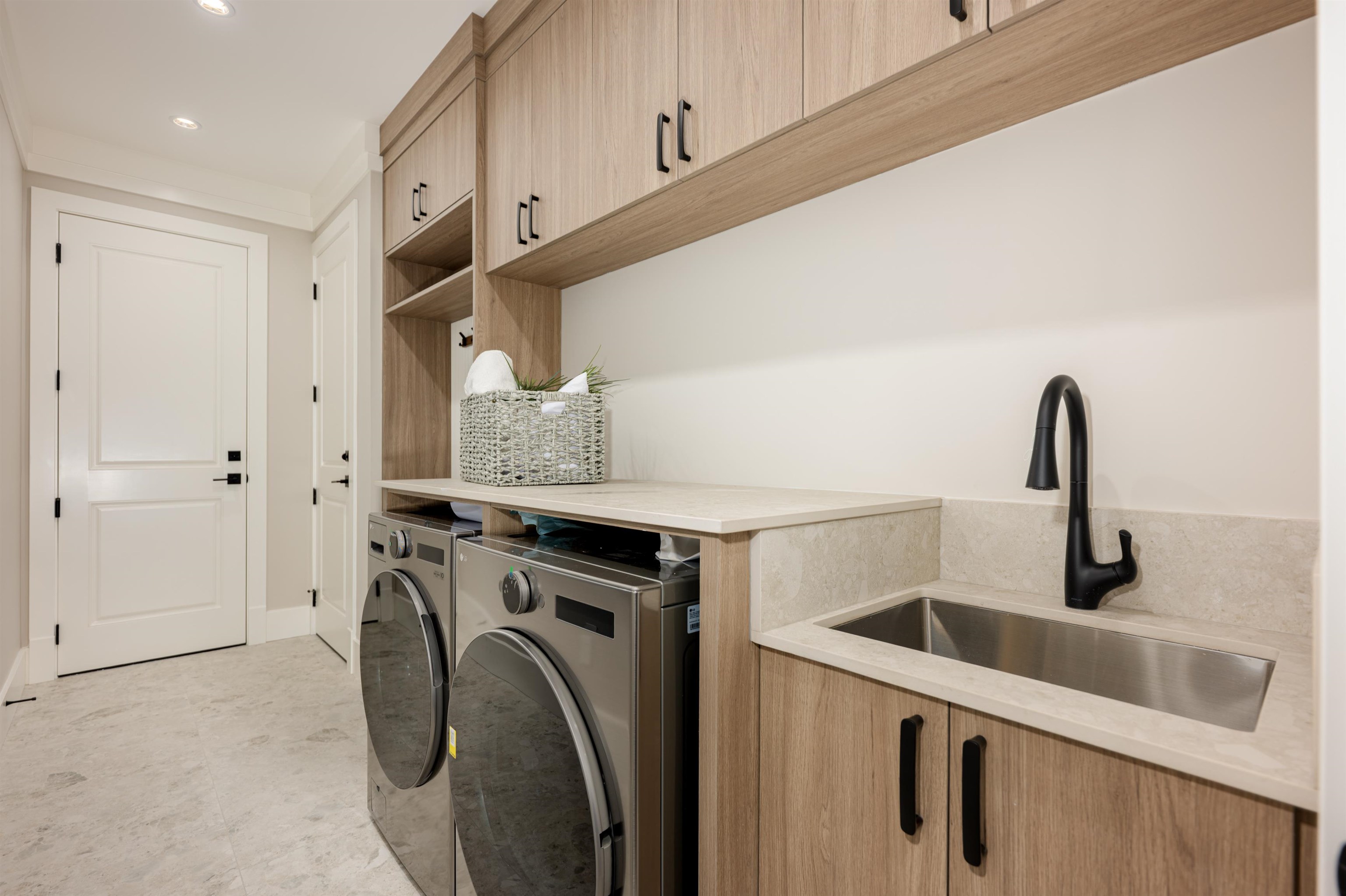 8128 CLAYSMITH ROAD 15