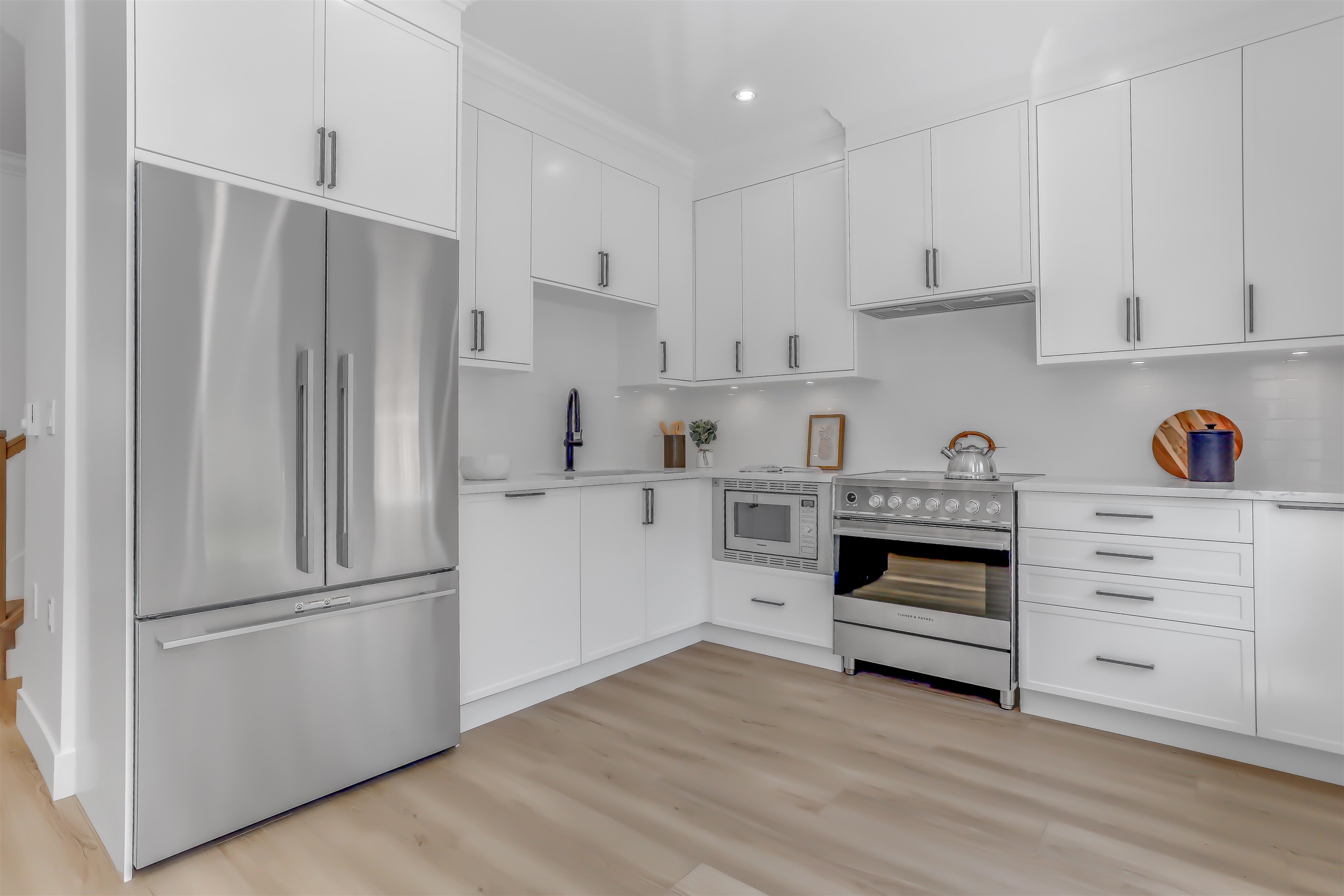14 22811 MCLEAN AVENUE 4