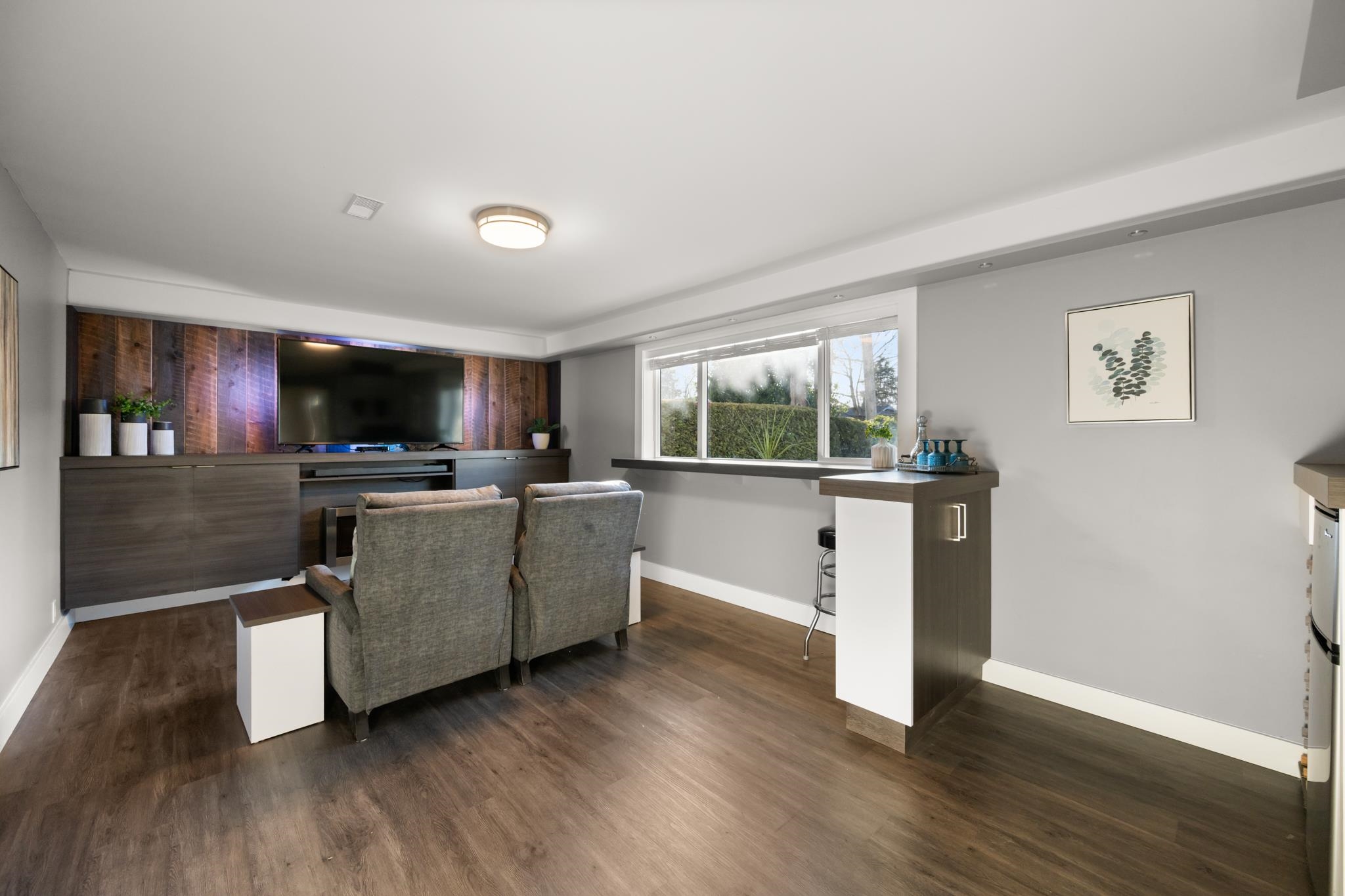 5118 COOPER PLACE 17