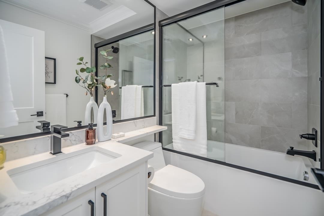 15 22811 MCLEAN AVENUE 19