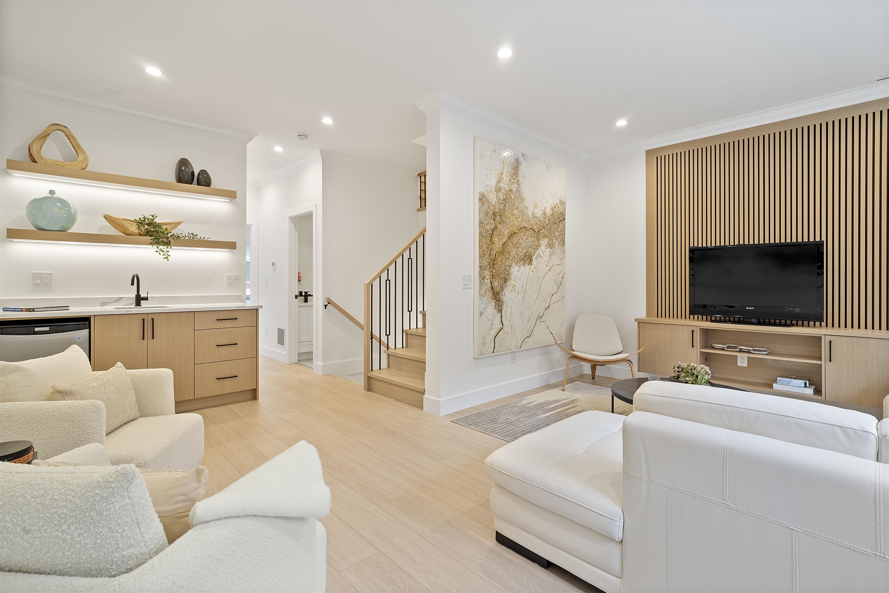 4 9340 GENERAL CURRIE ROAD 2
