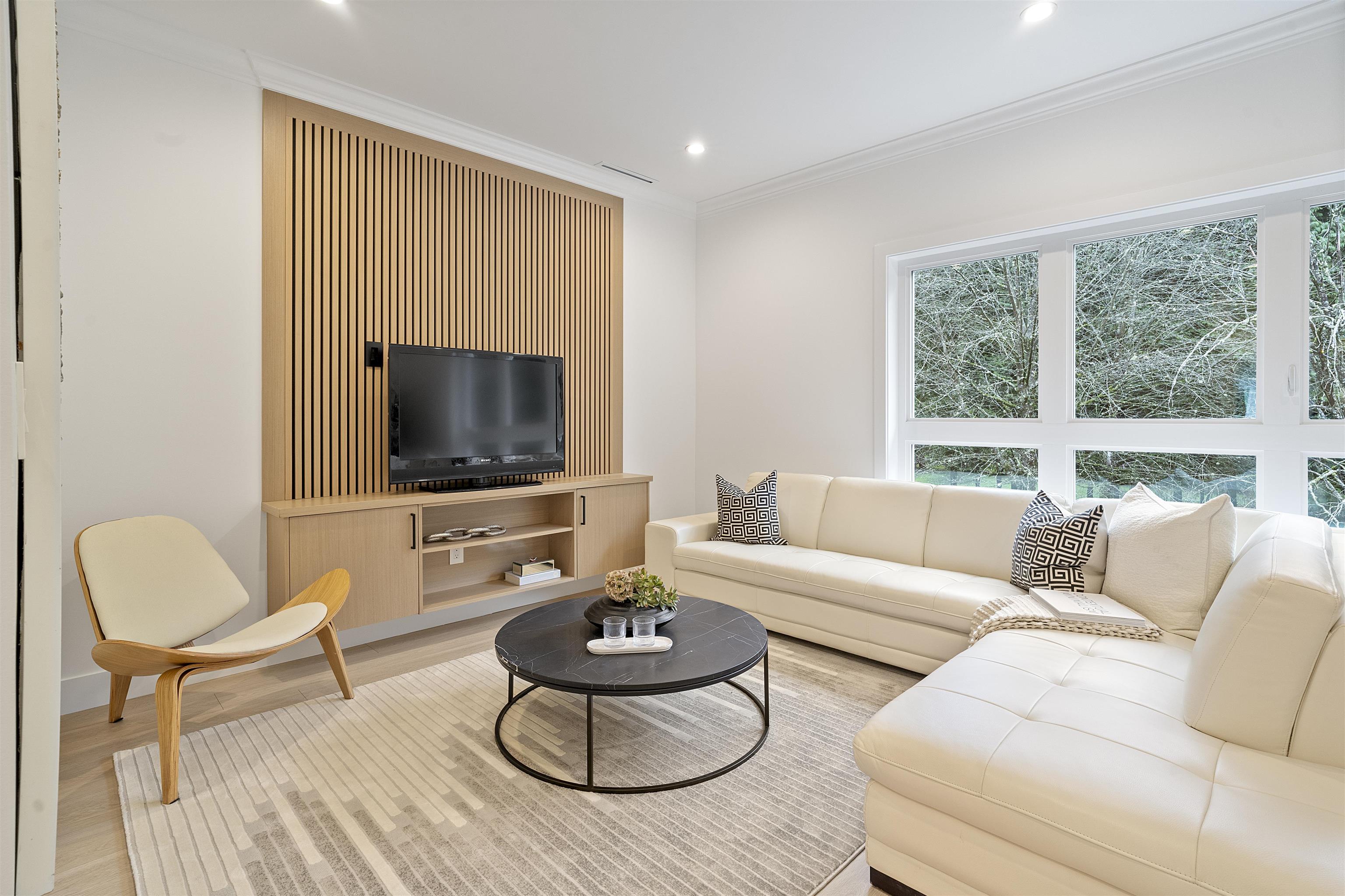 4 9340 GENERAL CURRIE ROAD 3